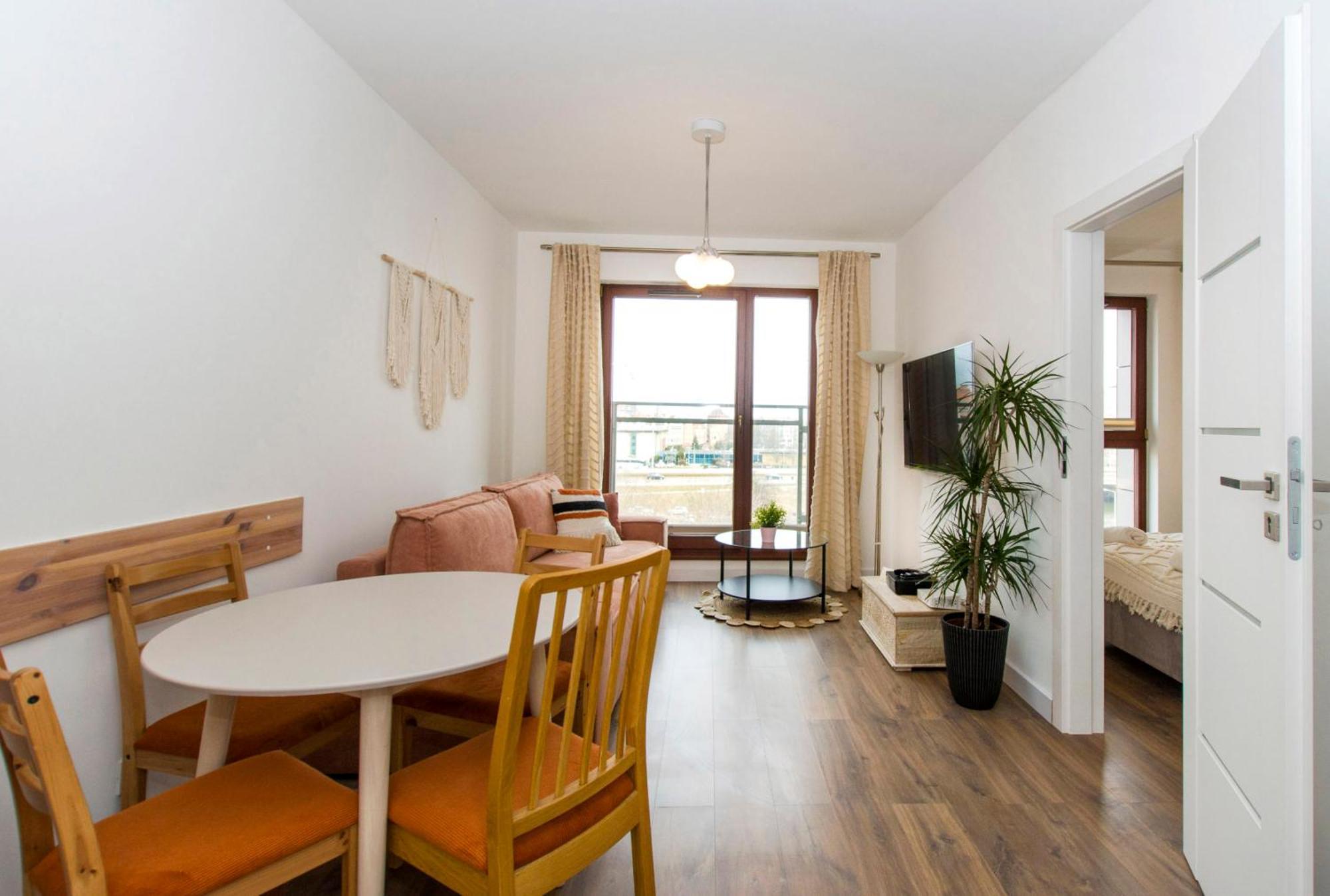 Center - Riverside By Apartmore Apartment