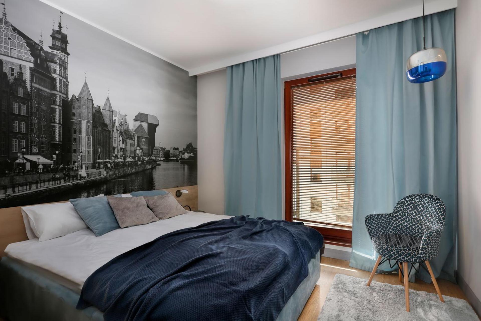 Center - Riverside By Apartmore