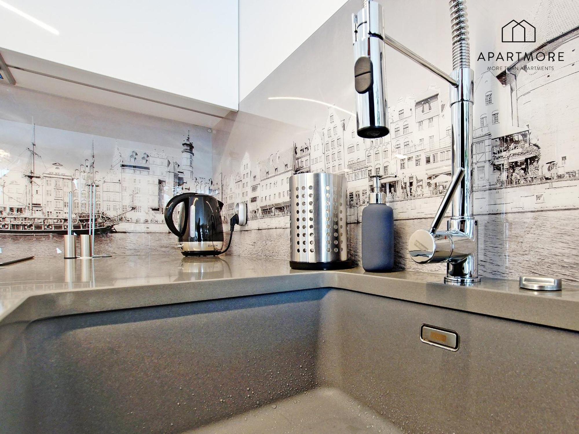Center - Riverside By Apartmore * Danzig