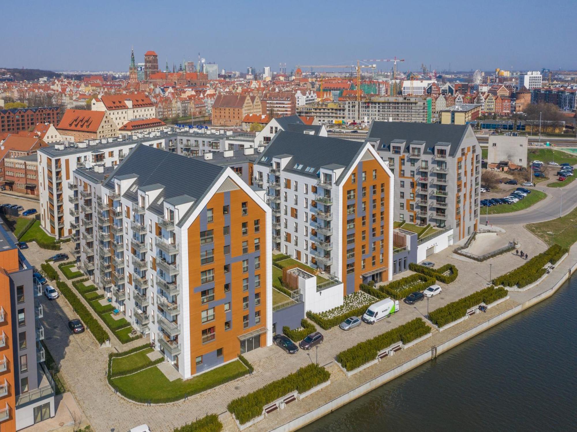 Center - Riverside By Apartmore