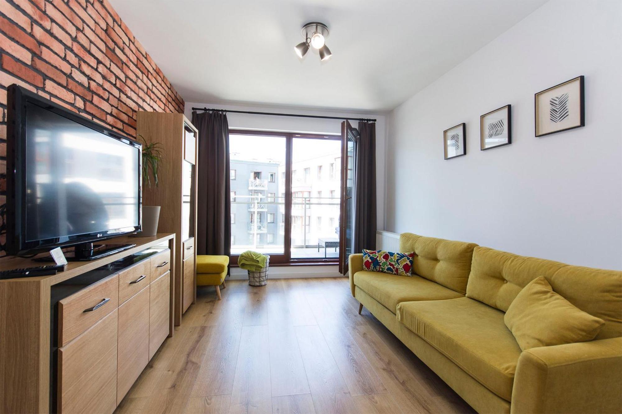 Center - Riverside By Apartmore * Danzig