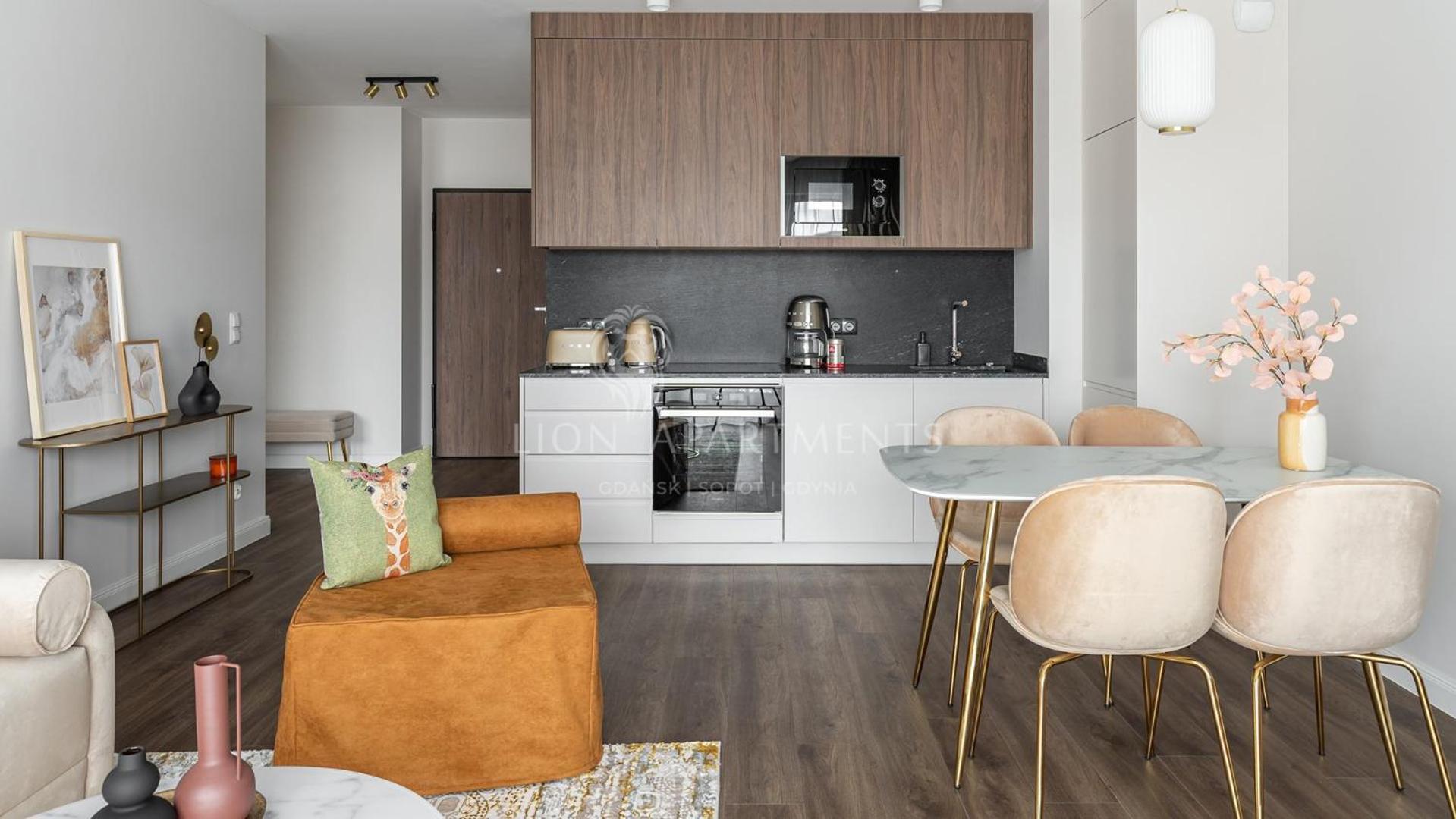 Scala Center Premium With Parking By Lion Apartment