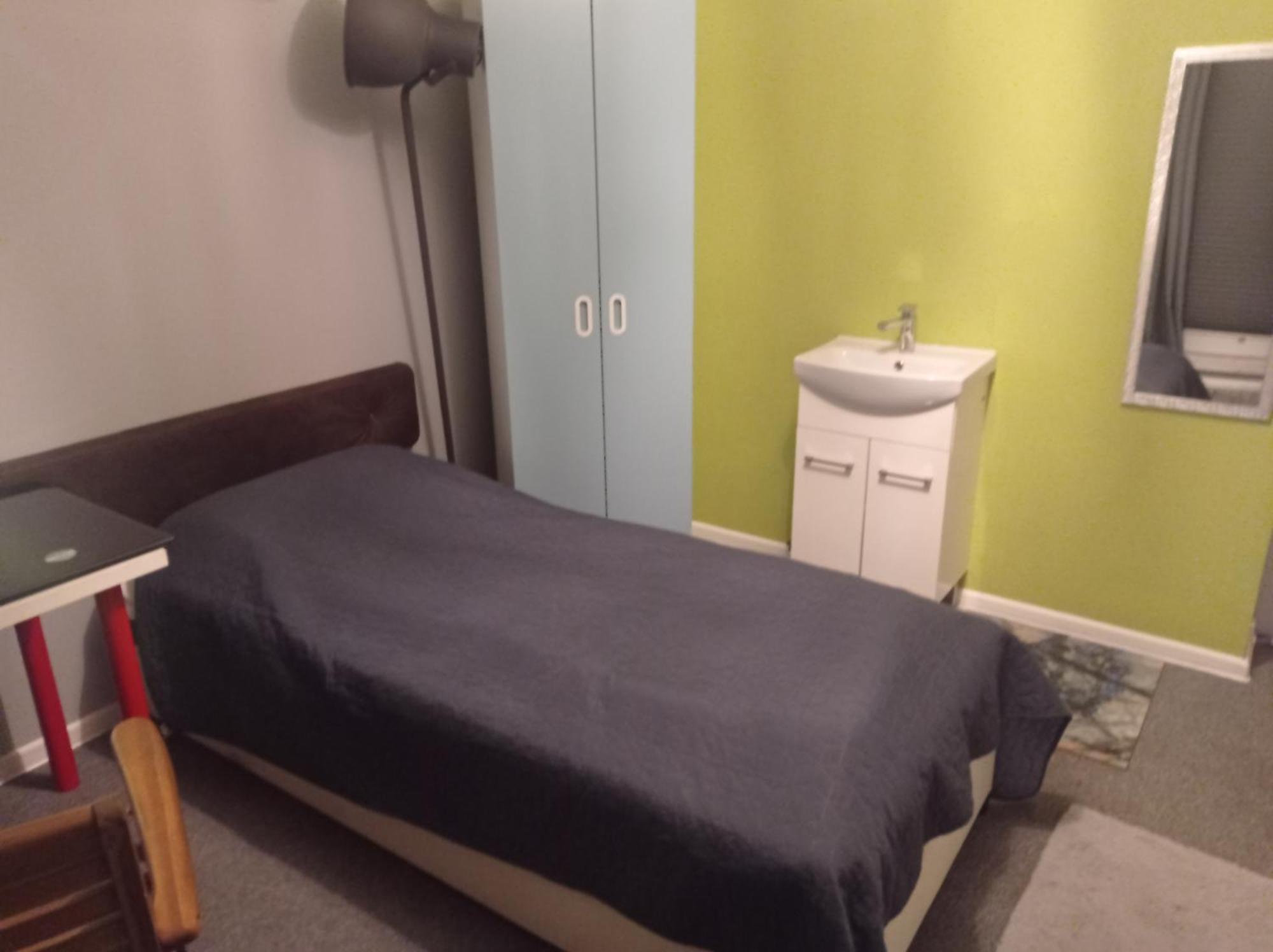 Srodmiescie Z Aneksem Homestay