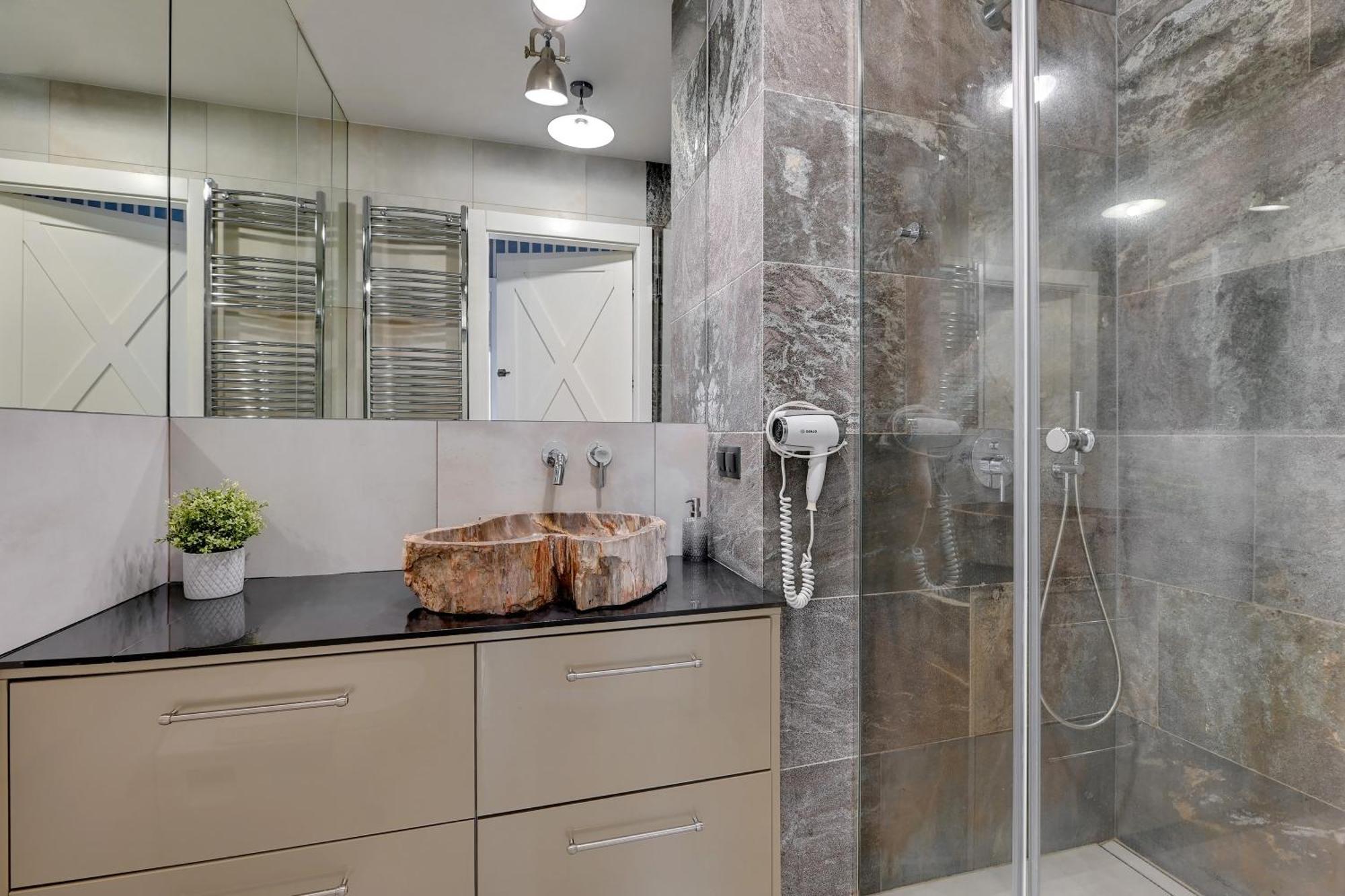Căn hộ Staywin Prime Chmielna Gdansk