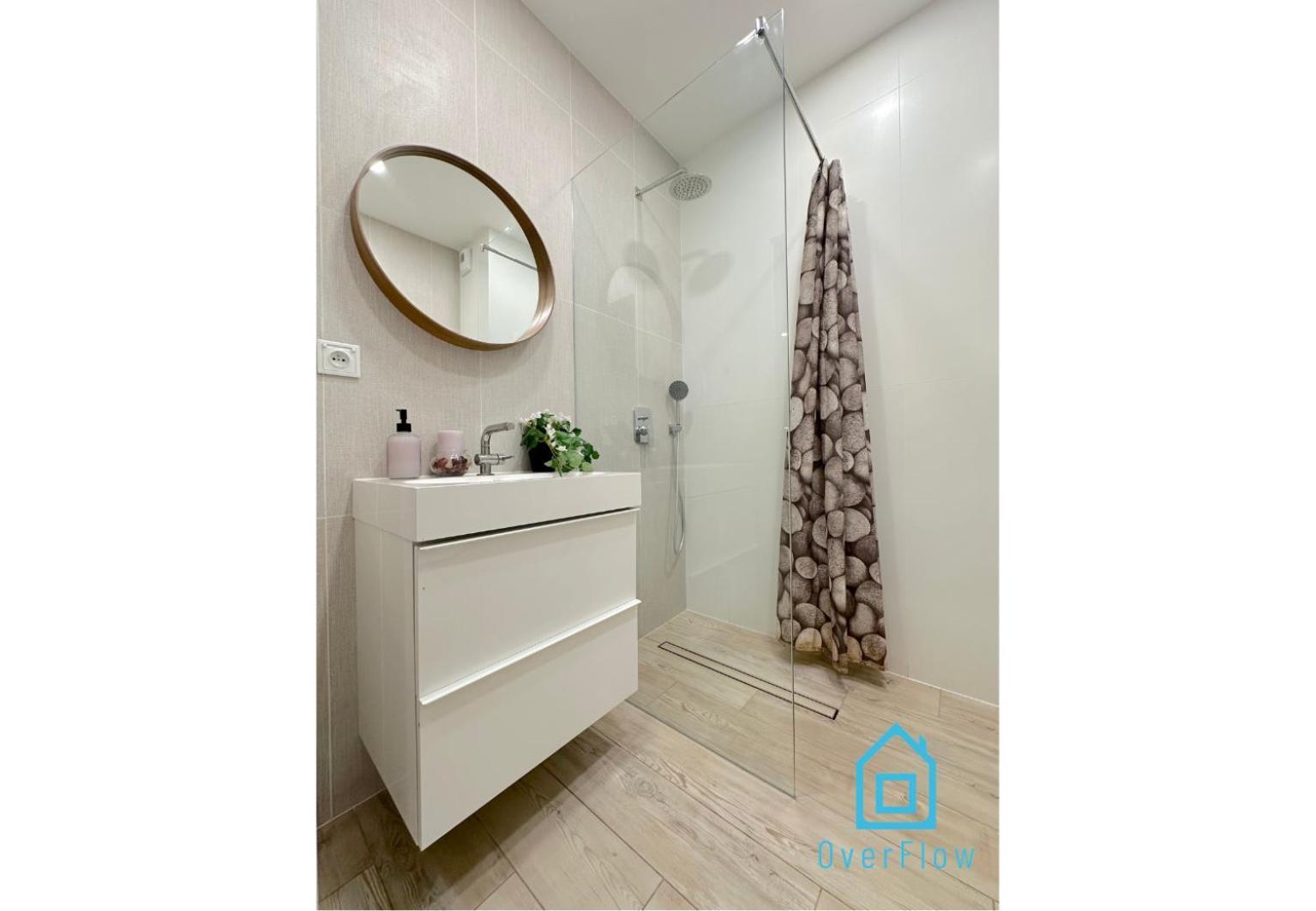 Apartment White