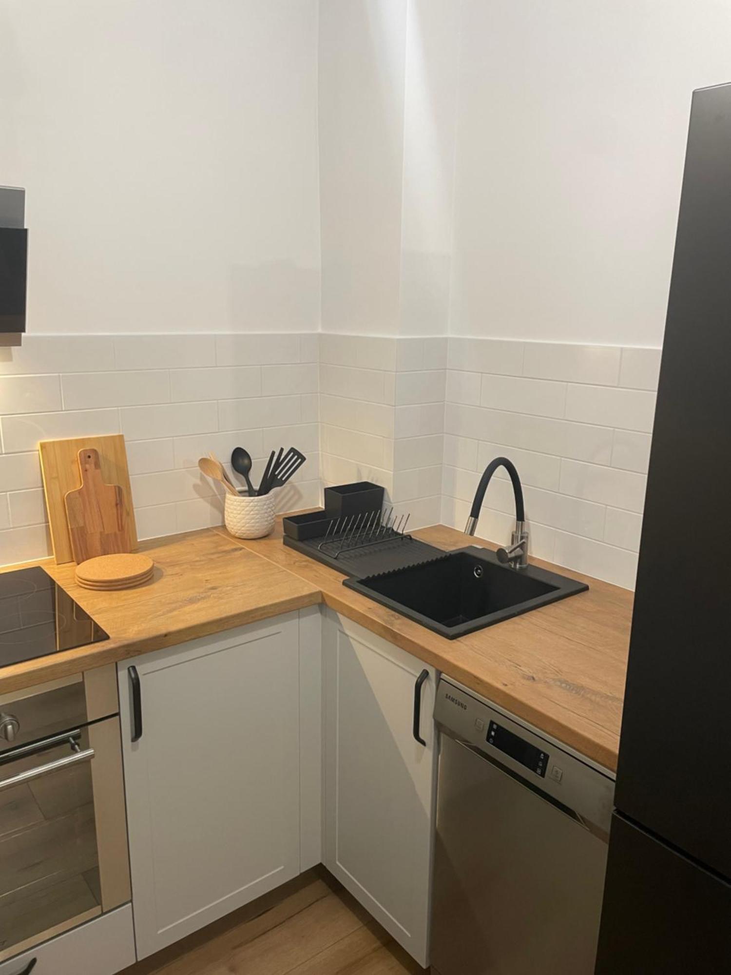 Pogodny Apartment *