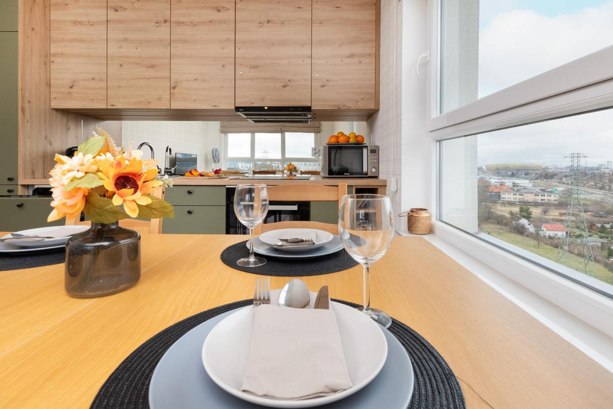9th Floor And Grey In Brzezno With Two Bedrooms And Parking By Renters Lägenhet