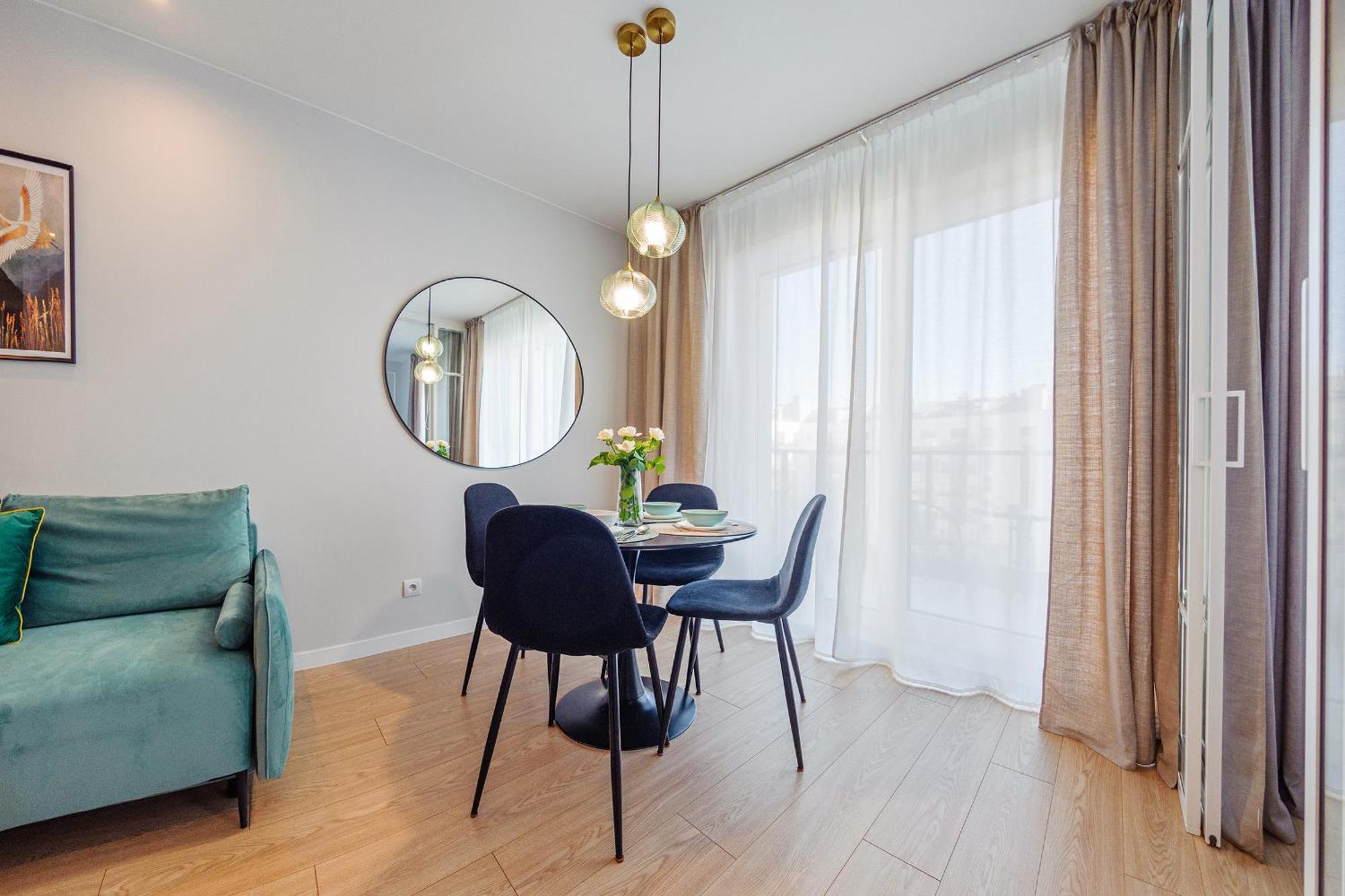 Tsuru Apartment