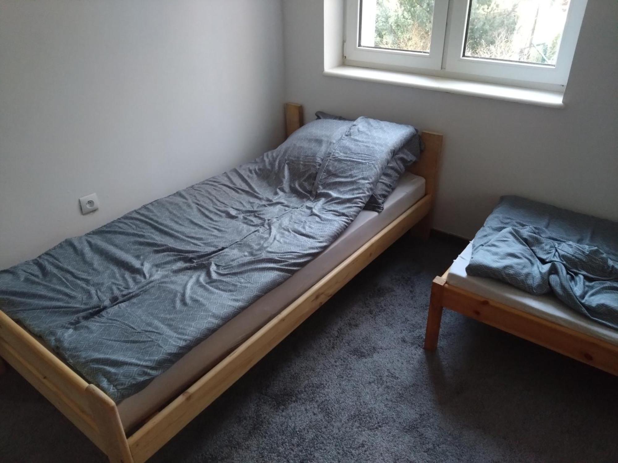 Apartment Tanie Pokoj Nr 2 1-3 Osobowy Z Lazienka Na Korytarzu