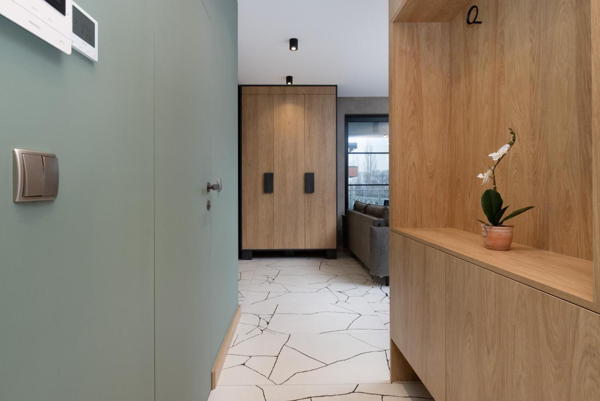 Apartment Loft Near The Old Town Parking & Balcony By Renters