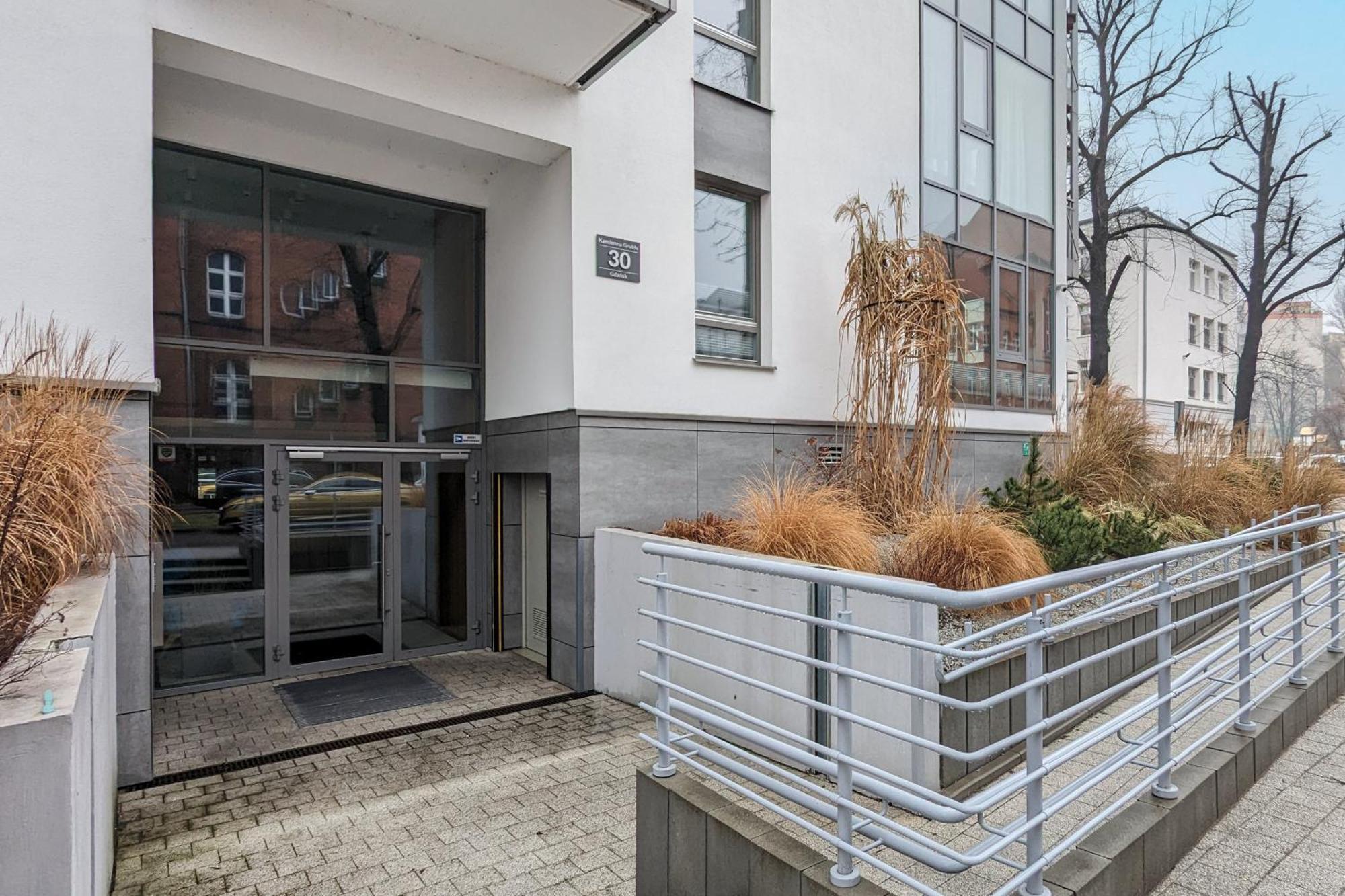 Modern Kamienna Grobla With Parking & Balcony In By Renters * Gdansk