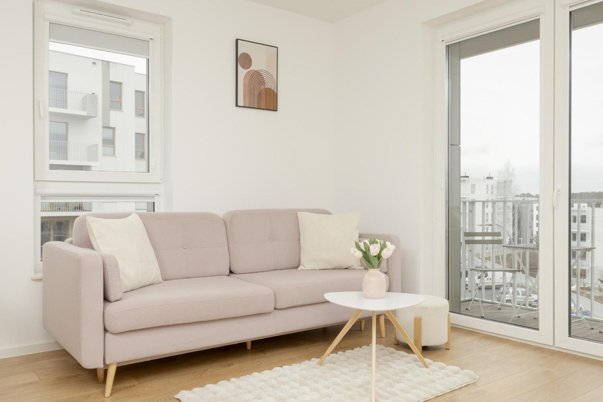 Bright Pastel With Desk For Remote Work, Balcony And Parking By Renters * Gdańsk