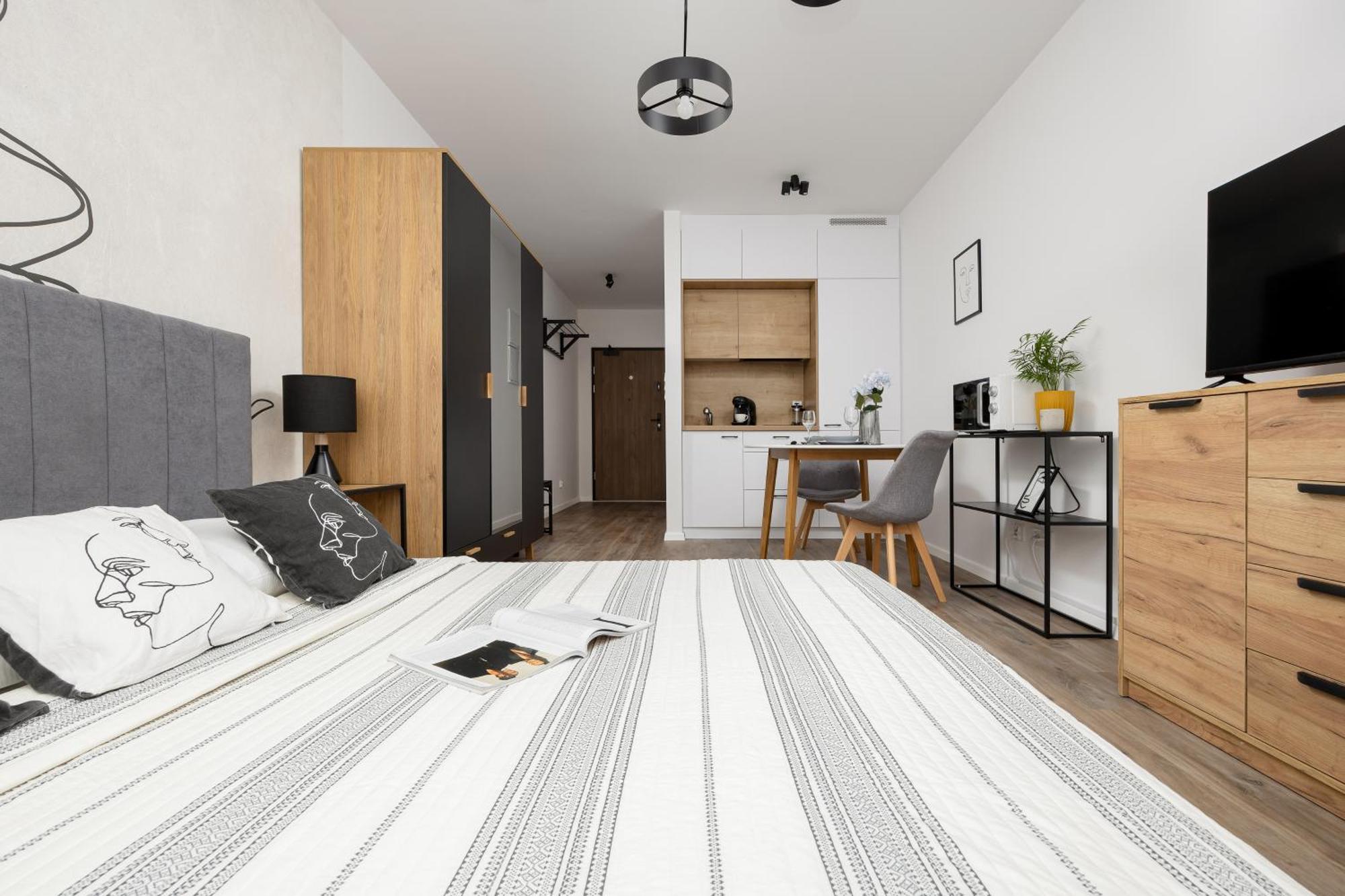 Przymorze Pretty & Pets Allowed By Renters Apartment *