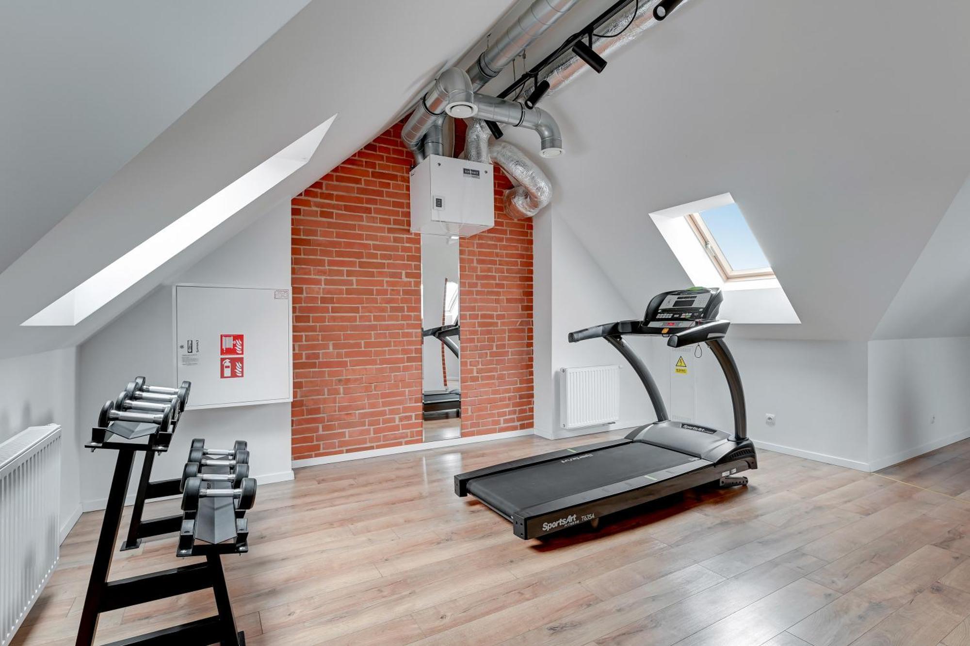 Waterlane Vintage - Fitness & Gym By Blue Mandarin *