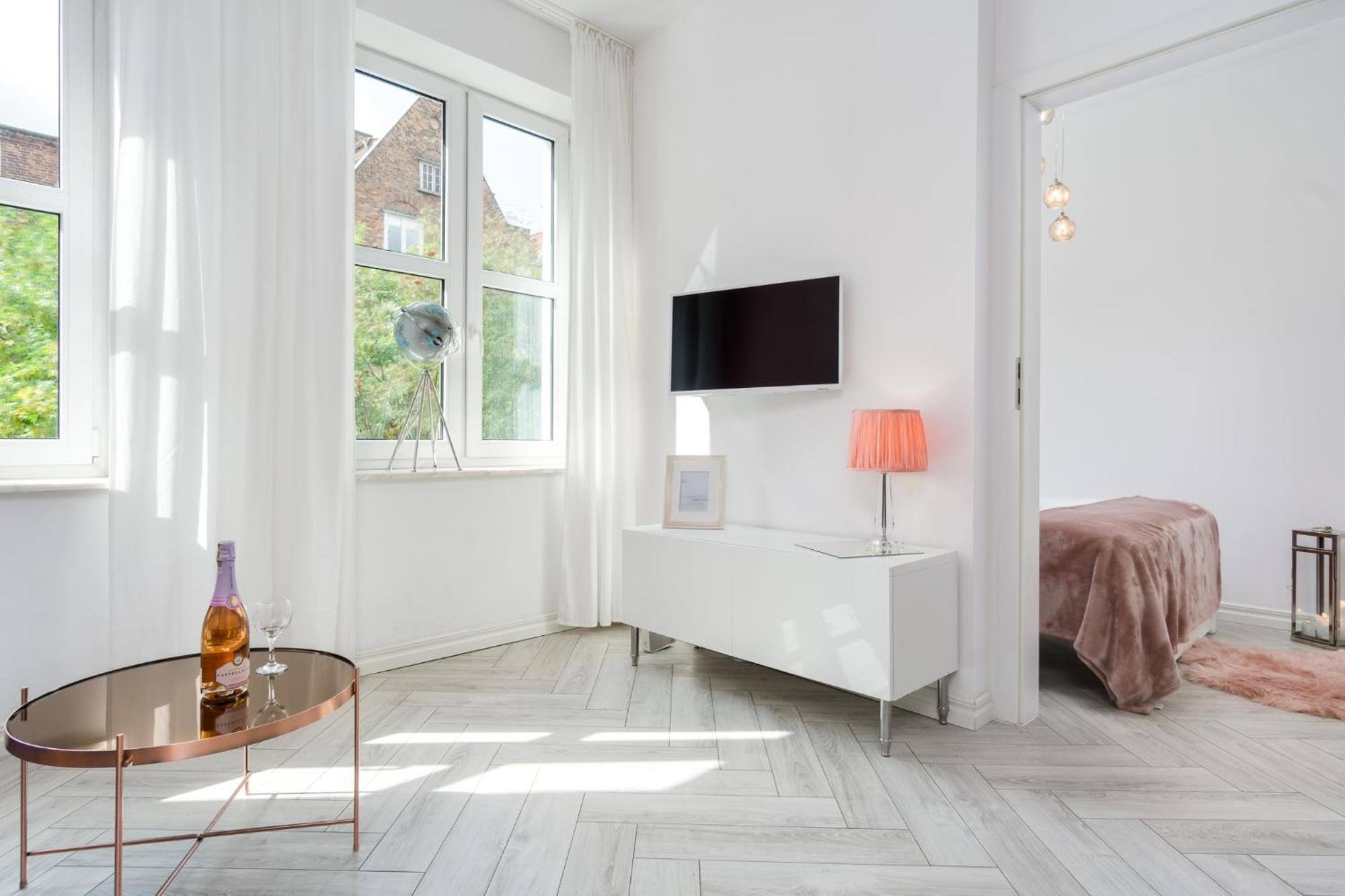 Just Cozy Old Town Apartament