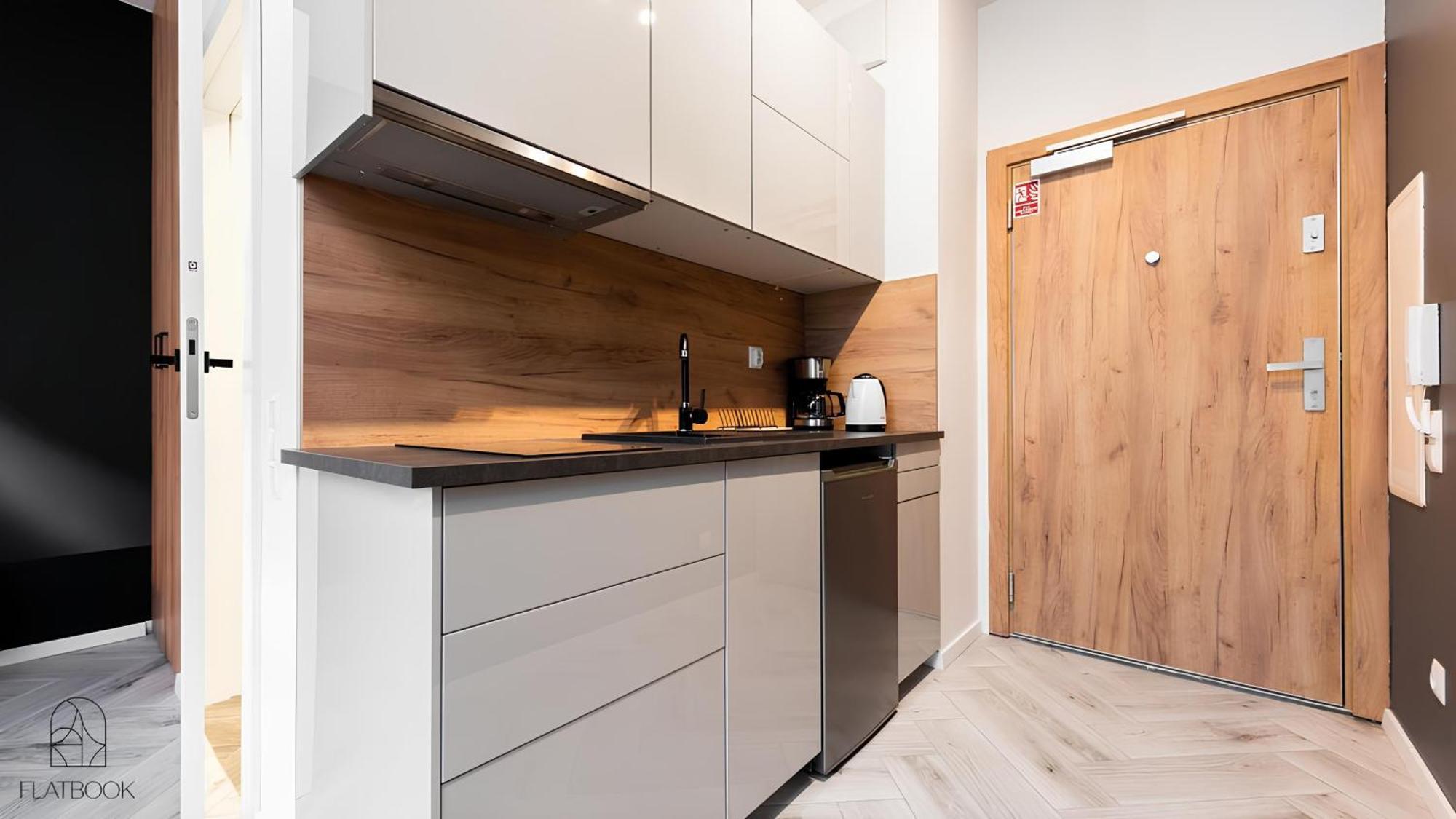 Flatbook - Center Waterlane Vintage With Gym Apartment Gdansk