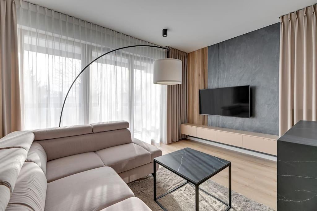 Zajezdnia Wrzeszcz 2 By Grand Apartment Gdansk