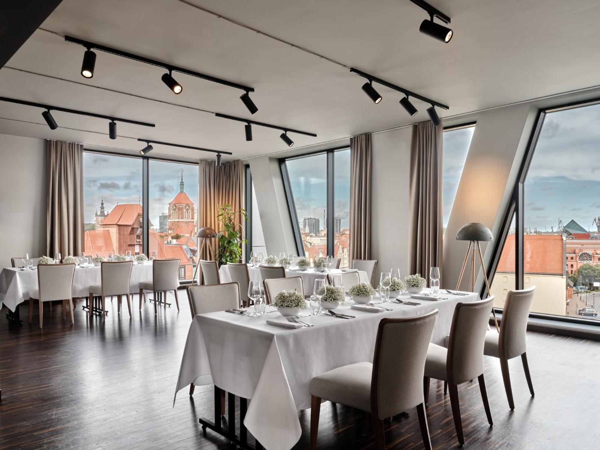 - Centre By Ihg Hotel Gdansk