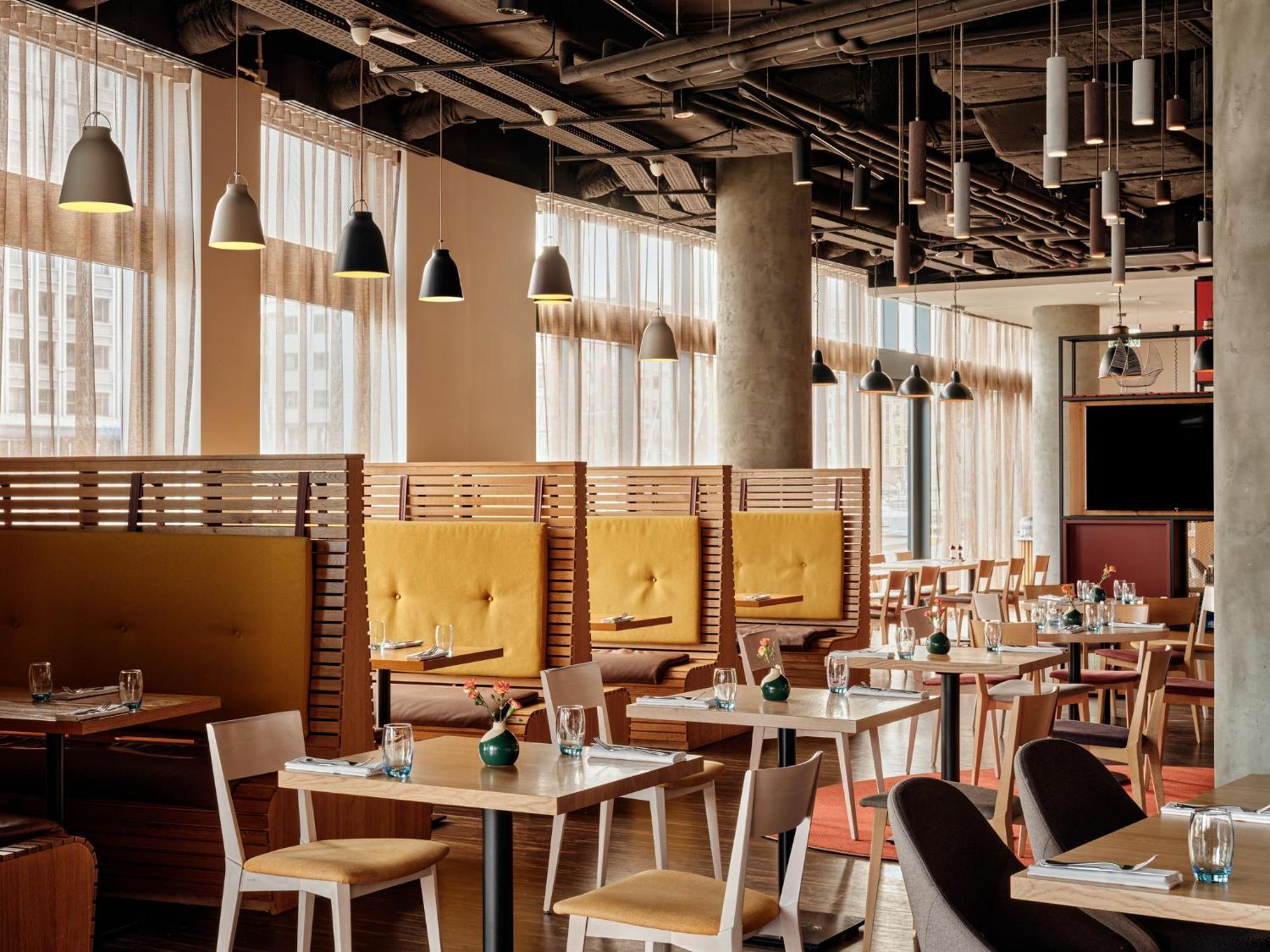 - Centre By Ihg 4*