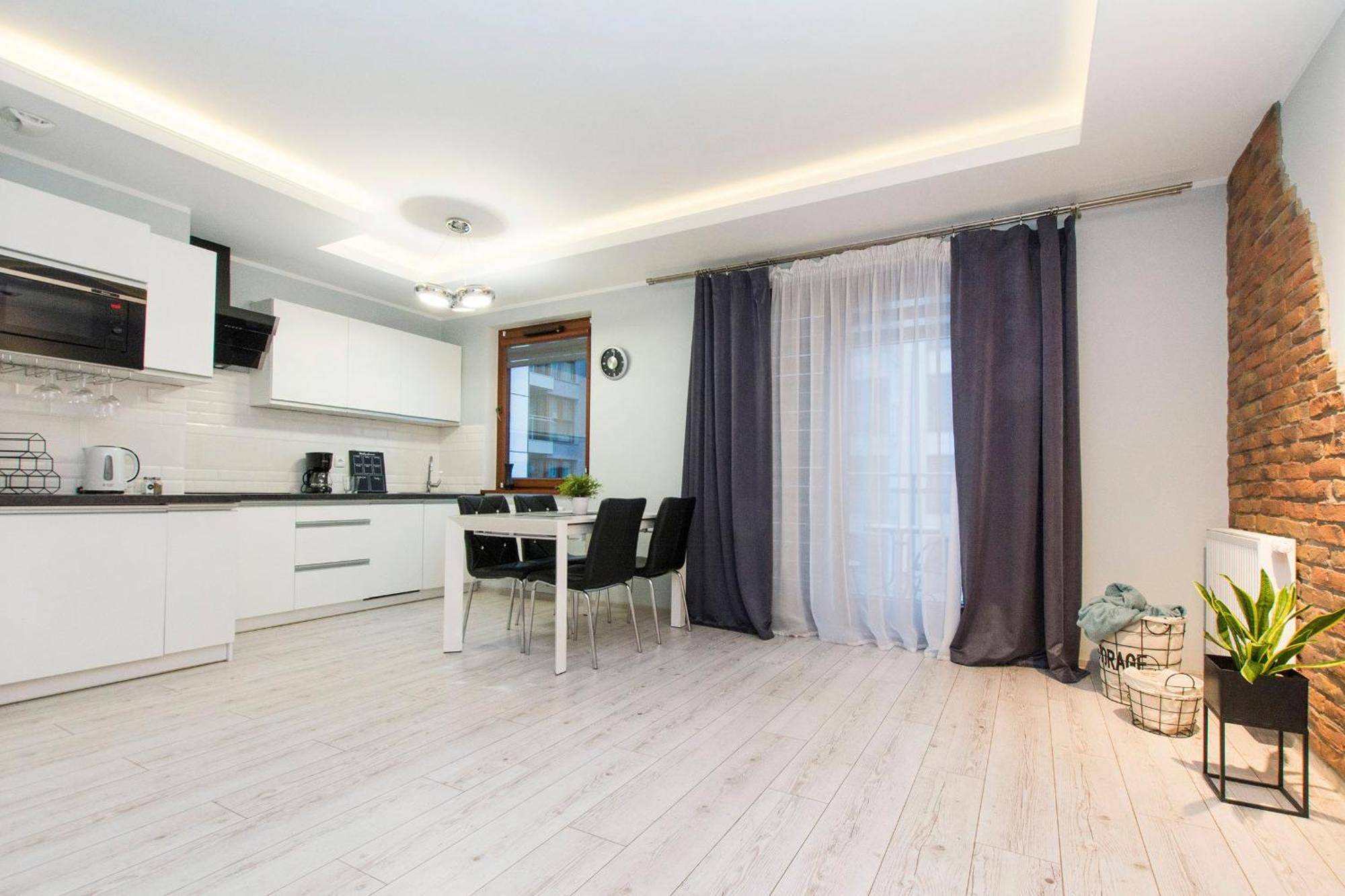 Center - Granary Island By Apartmore