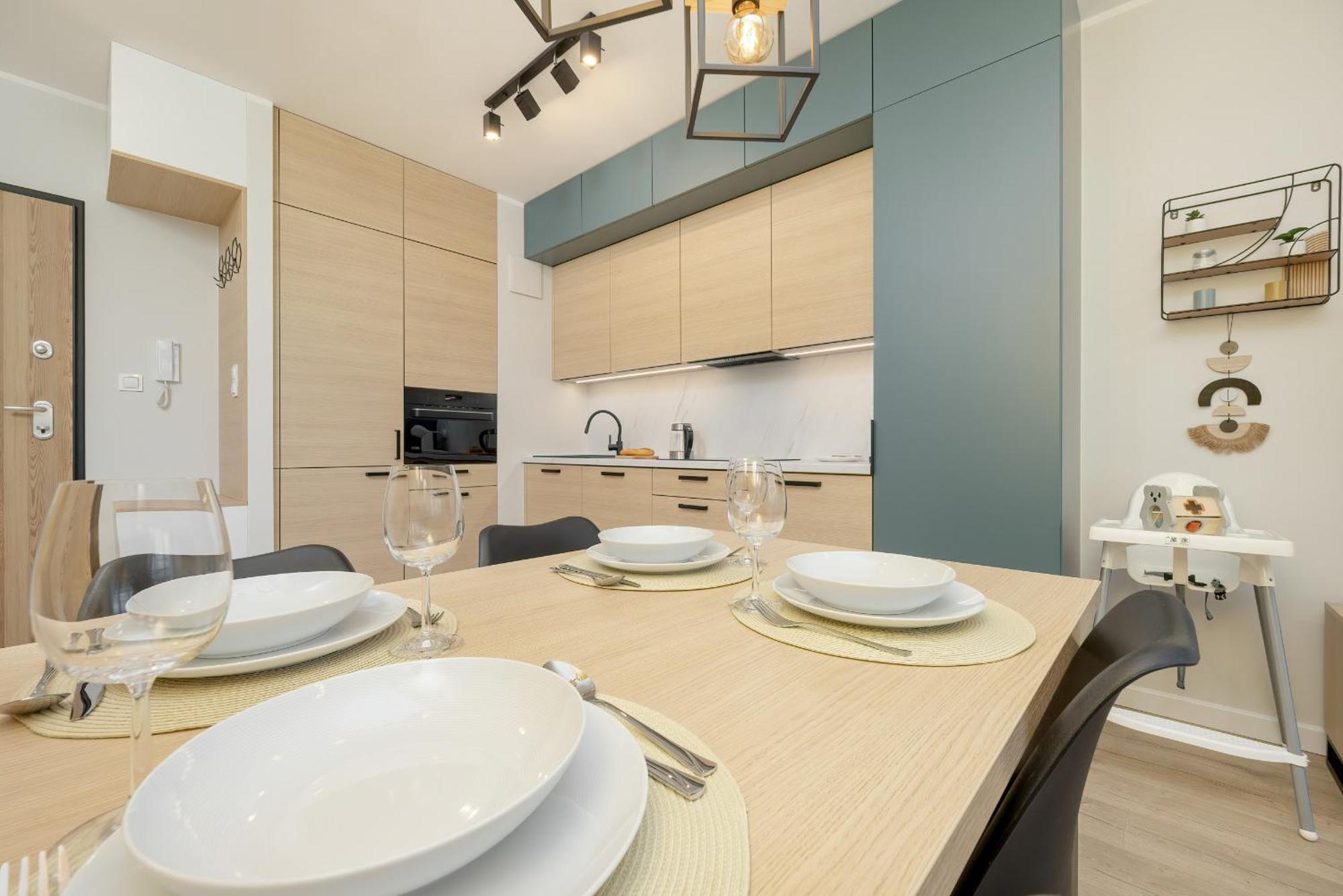 Unique Szczesliwa With Balcony Parking And Ac By Renters *