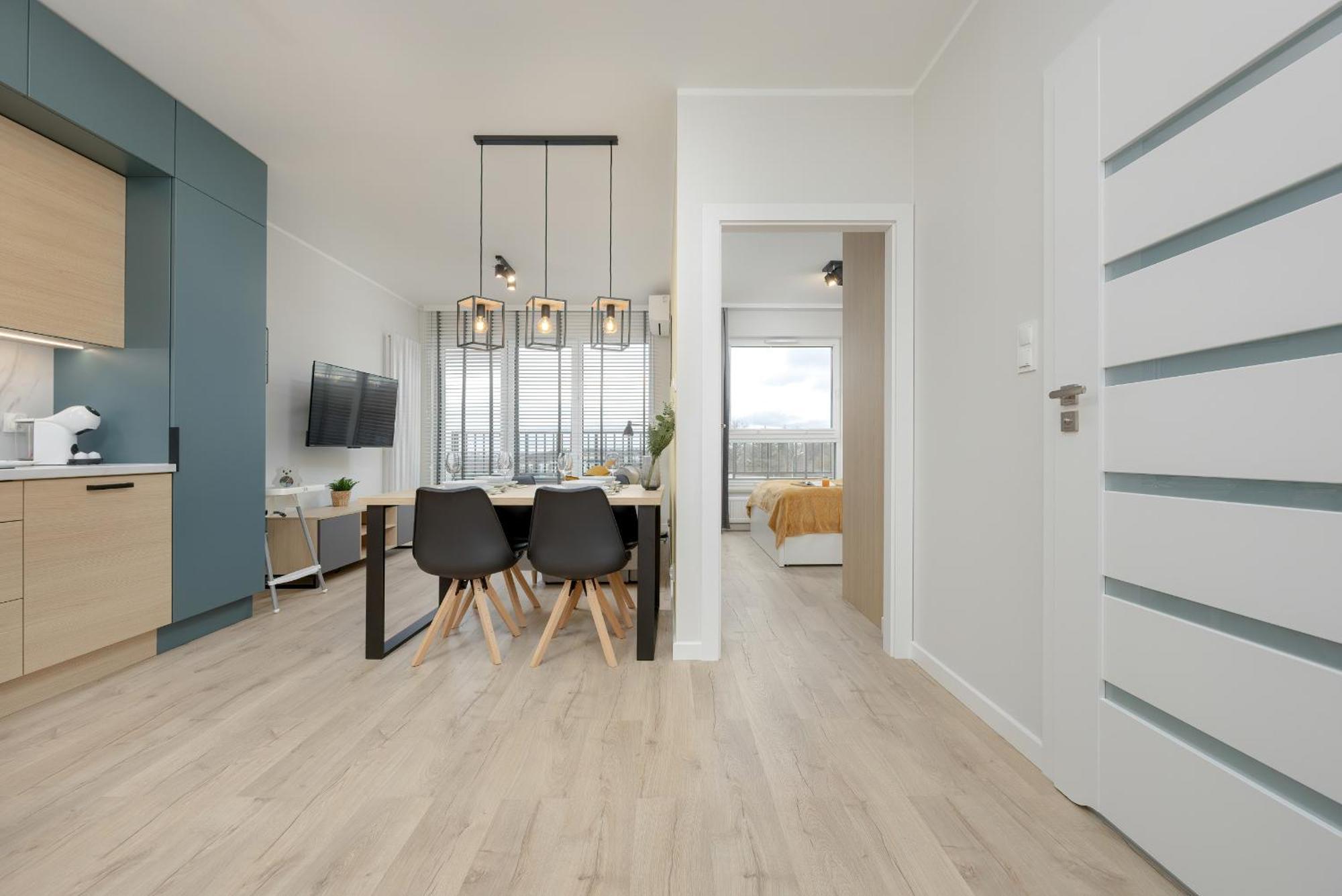 Unique Szczesliwa With Balcony Parking And Ac By Renters Apartament *