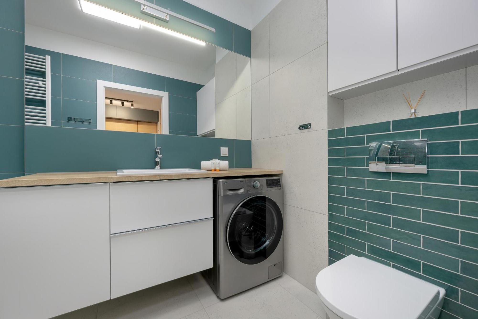 Unique Szczesliwa With Balcony Parking And Ac By Renters Apartament *
