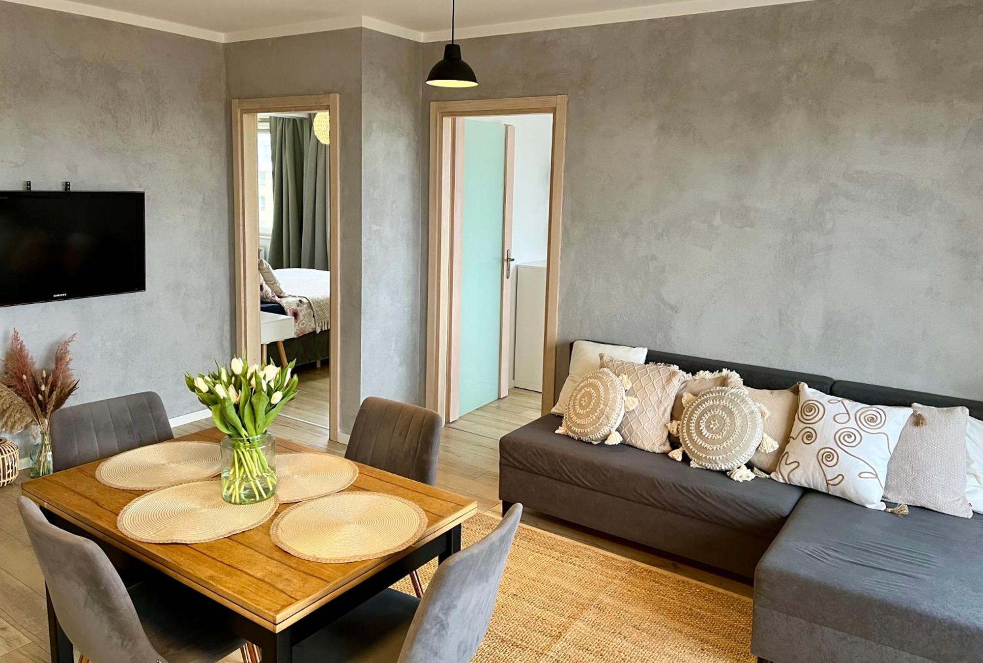 Przytulna Close To The Airport And Pkm Apartment *