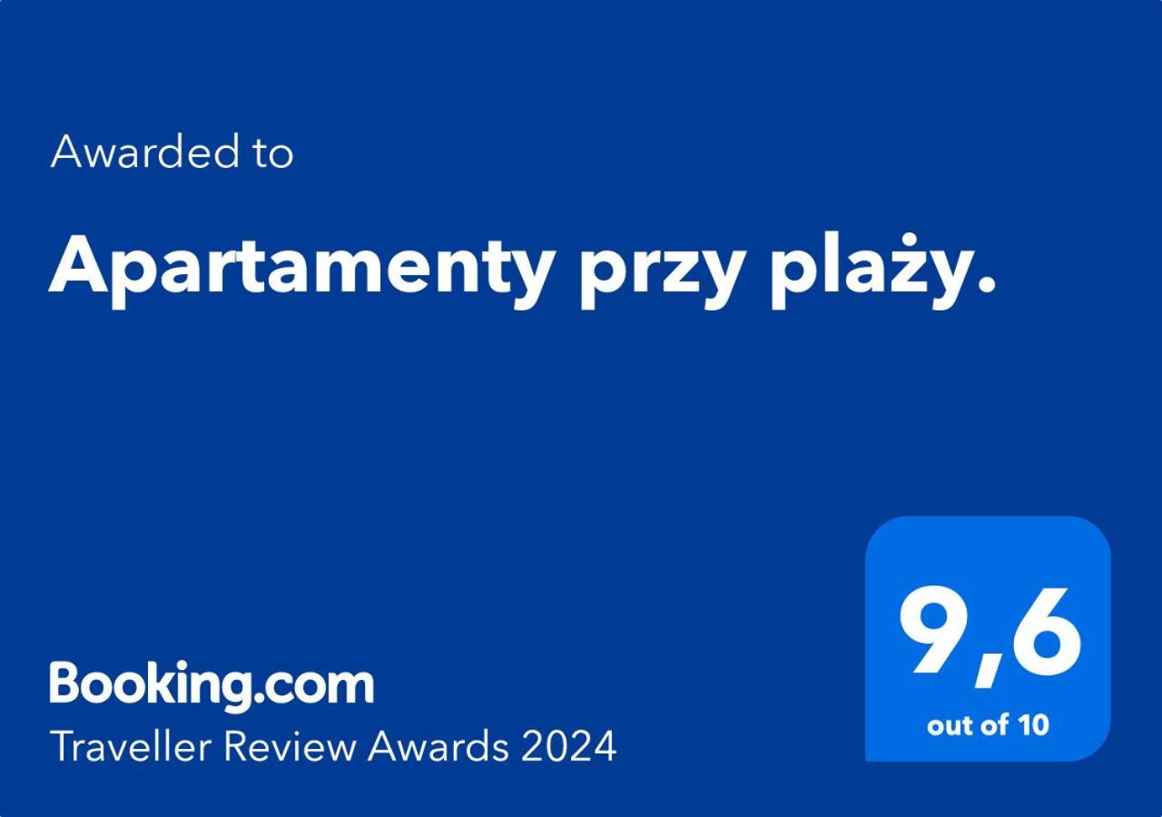 Przy Plazy.