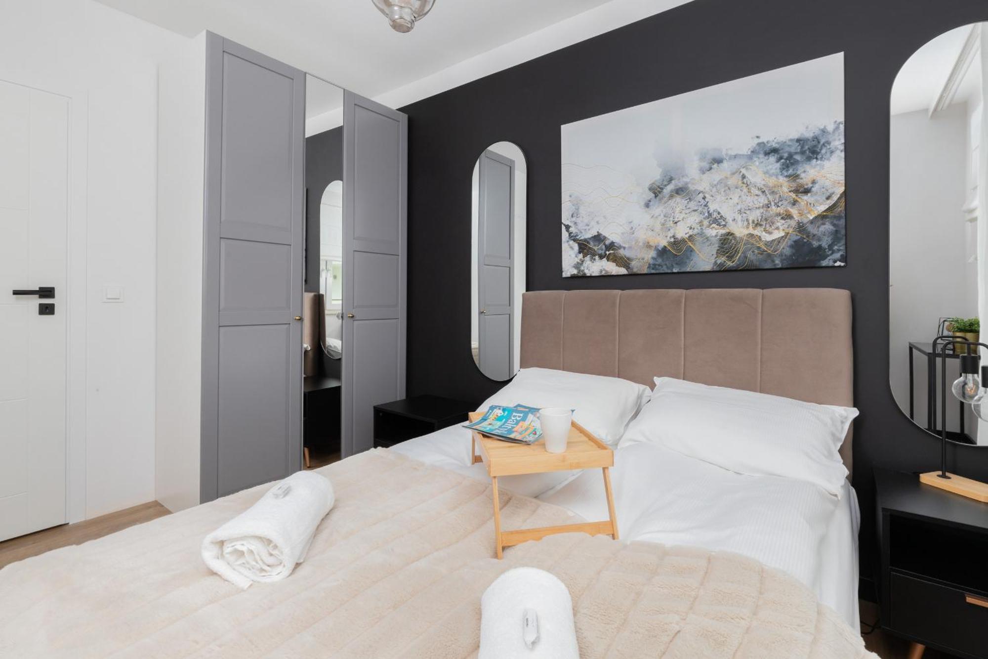 Modern With Balcony And Parking In By Renters * Gdańsk