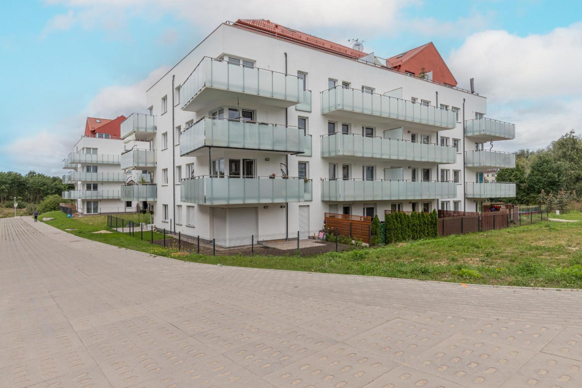 Modern With Balcony And Parking In By Renters Lejlighed *