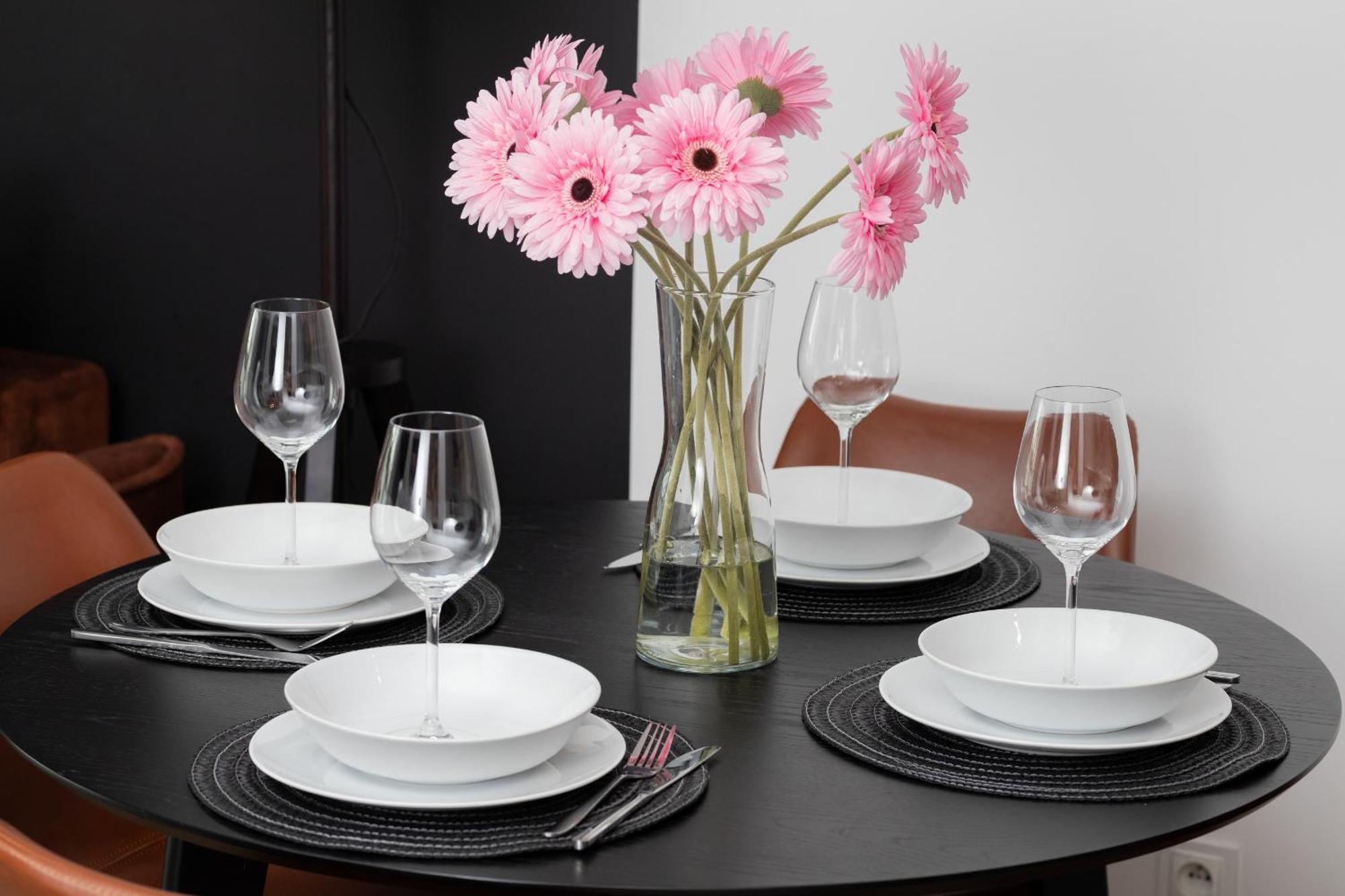 Modern With Balcony And Parking In By Renters Lejlighed *