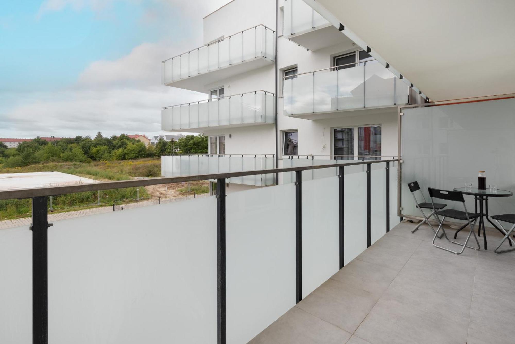 Lejlighed Modern With Balcony And Parking In By Renters Gdańsk