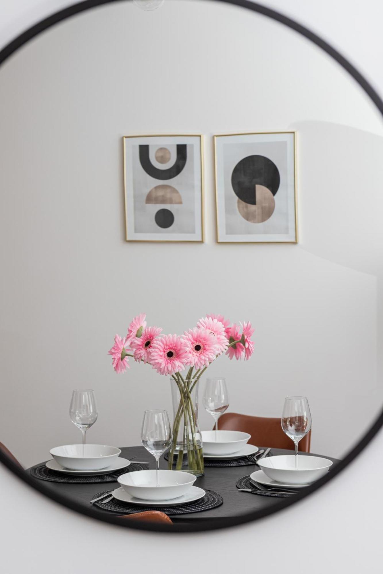 Modern With Balcony And Parking In By Renters Lejlighed Gdańsk