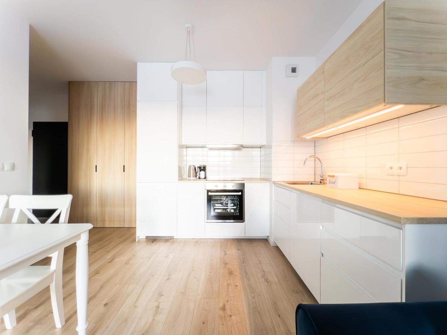 Z Dwiema Sypialniami + Parking Apartment *