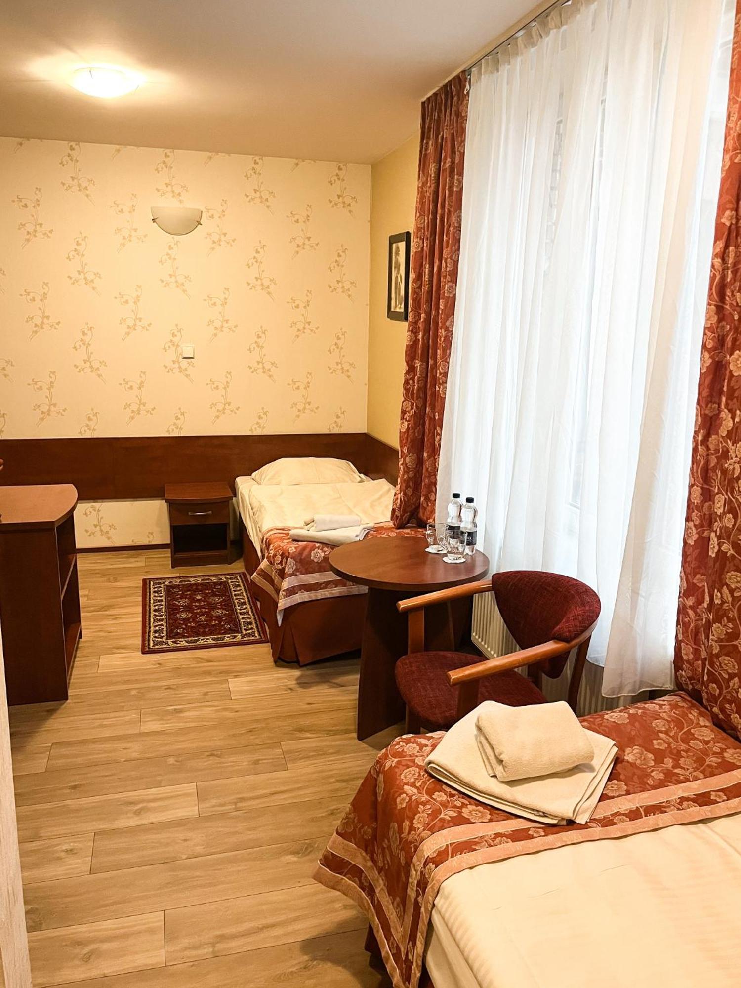 Hotell Logos 2*