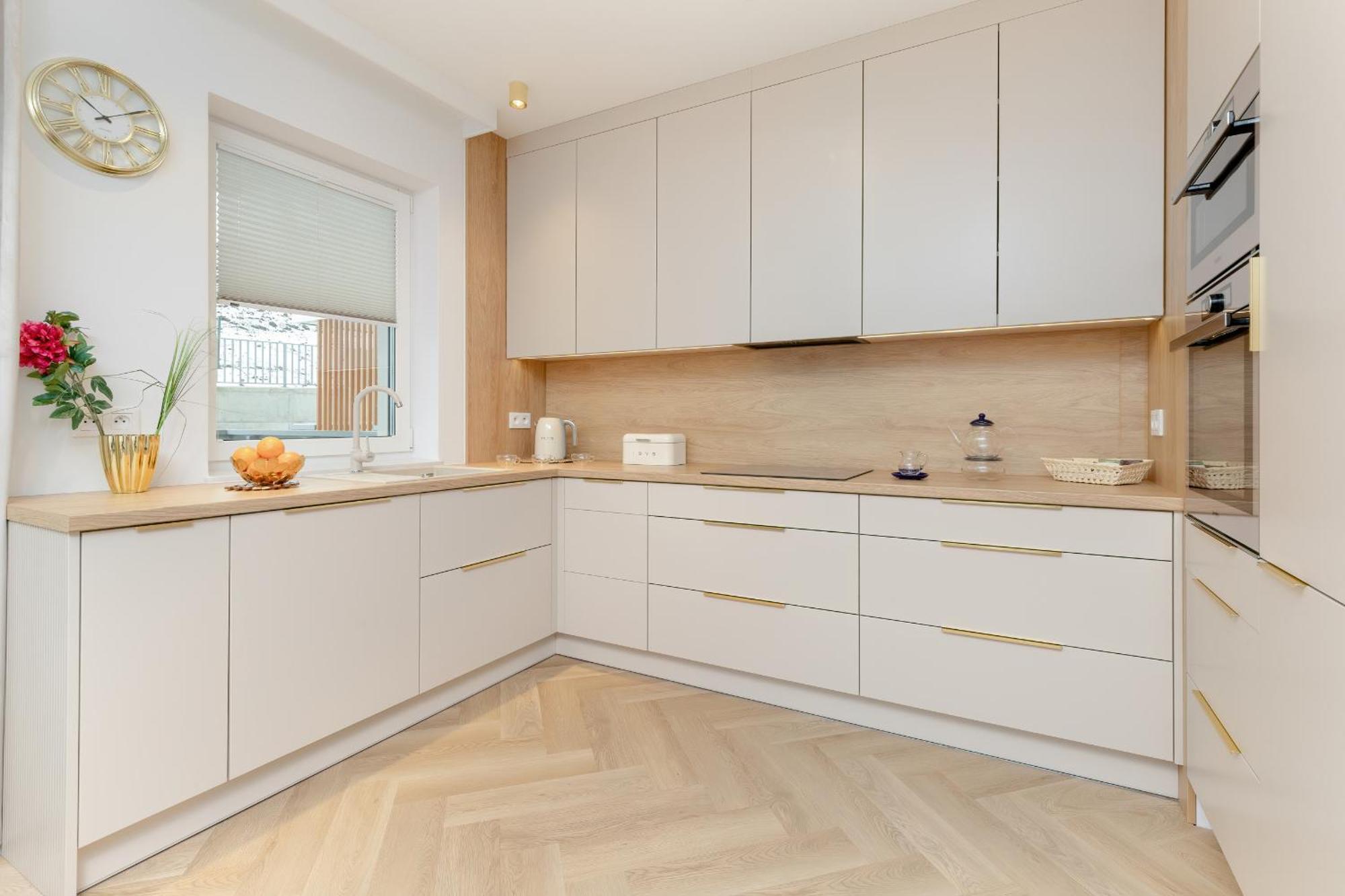 Bright Beige With Furnished Balcony And Parking In By Renters Apartment