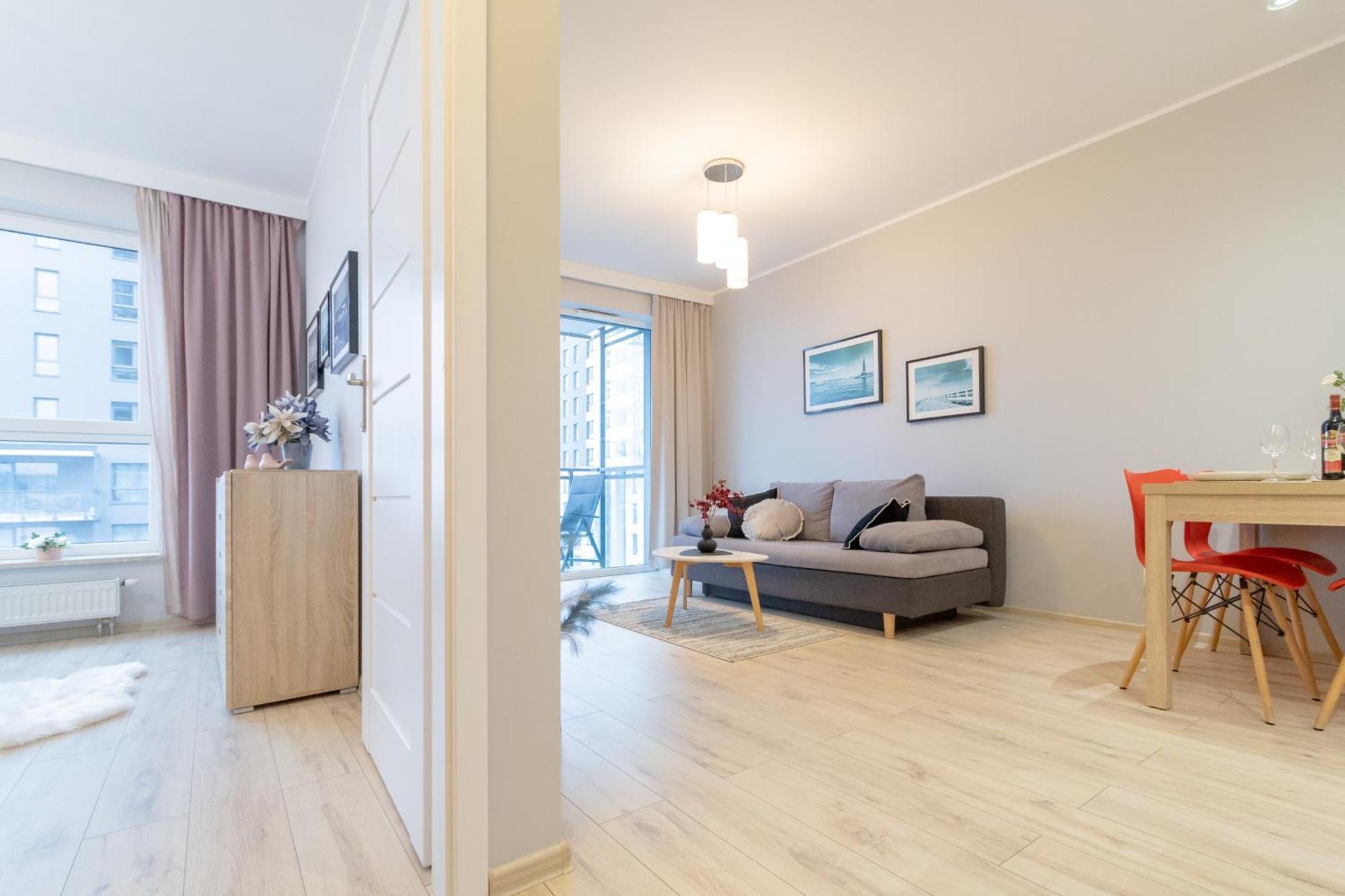 Glow Apartments, Bastion Walowa Stare