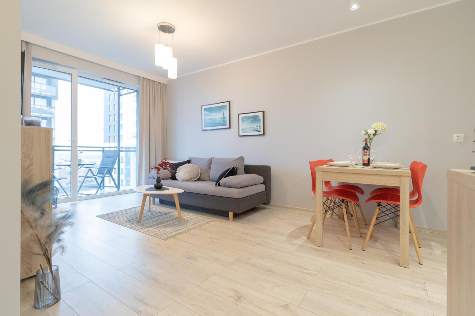 Glow Apartments, Bastion Walowa Stare