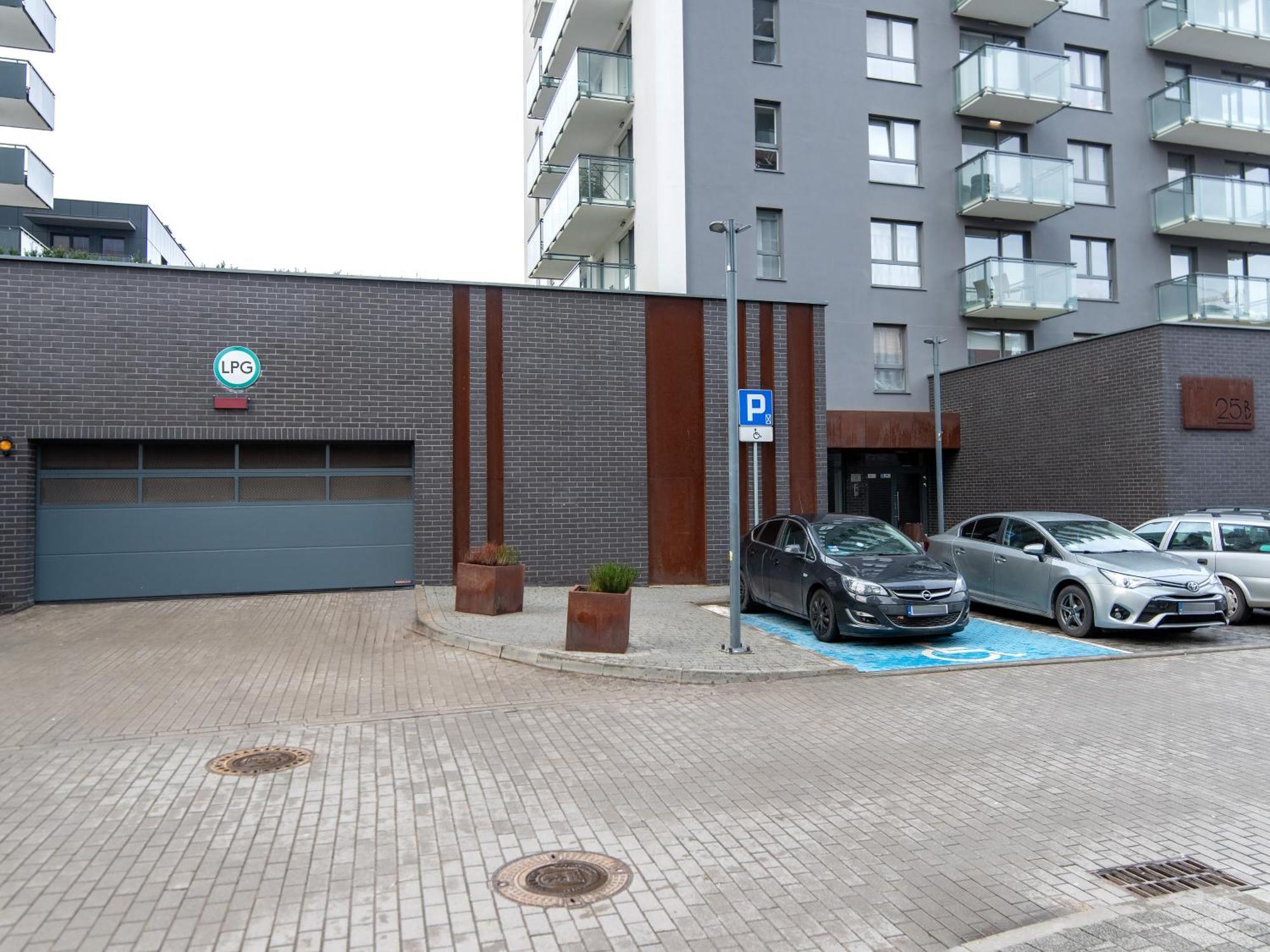 Amber With Parking By Rentujemy Gdańsk