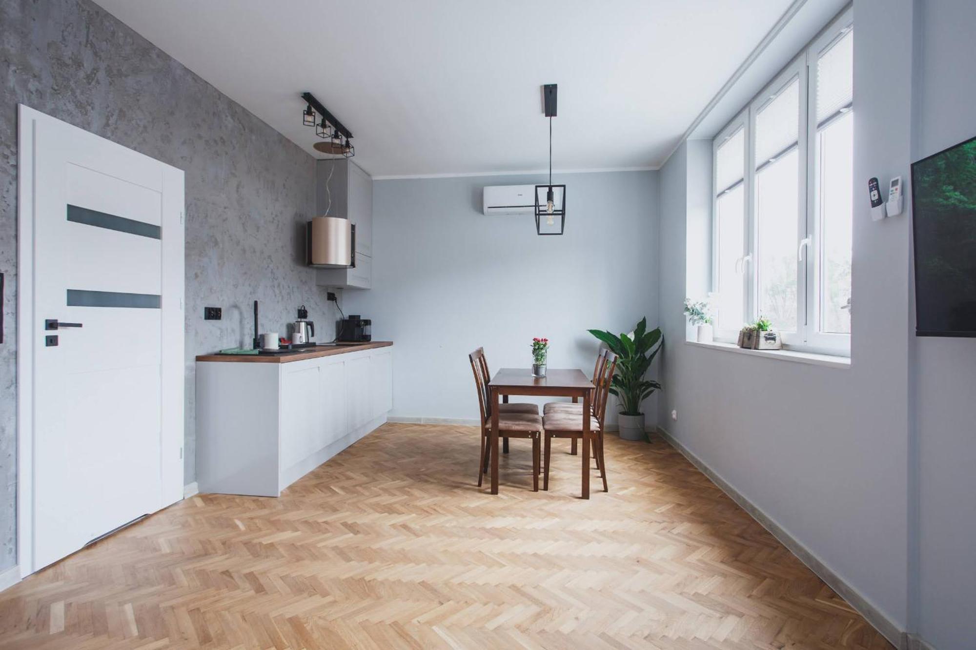 One Apartment *