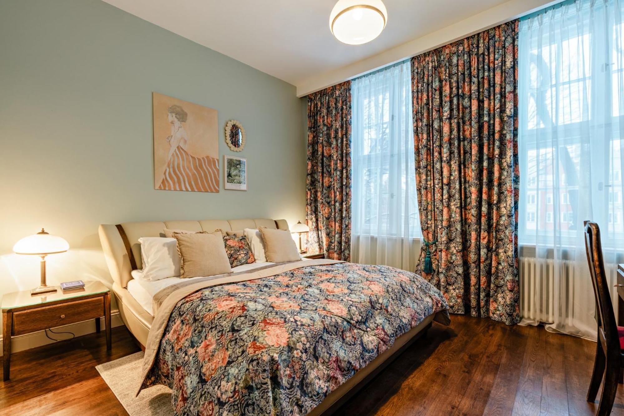 Apartment Old Town By Ecru Gda1 *