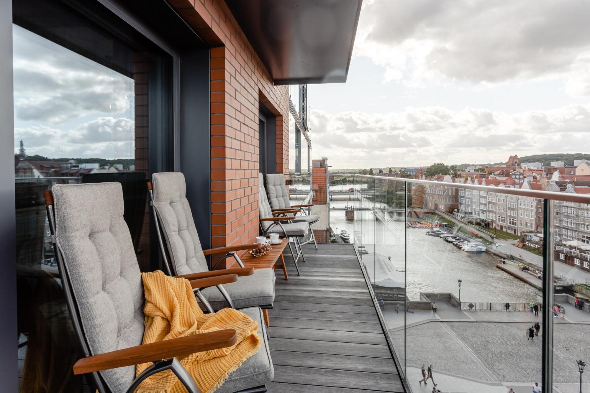 Rent Like - Deo Plaza *