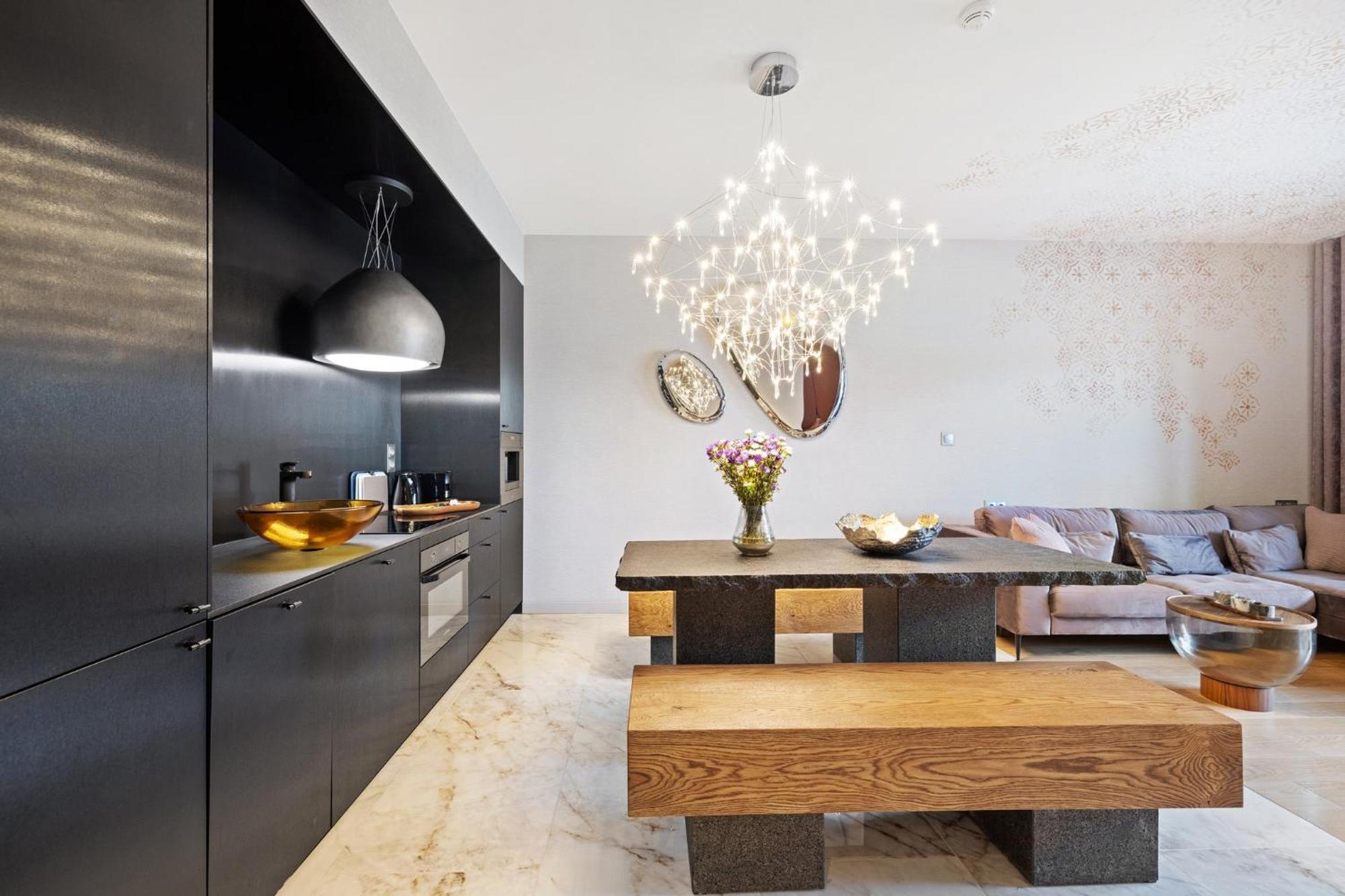 Rent Like - W Deo Plaza Apartment *