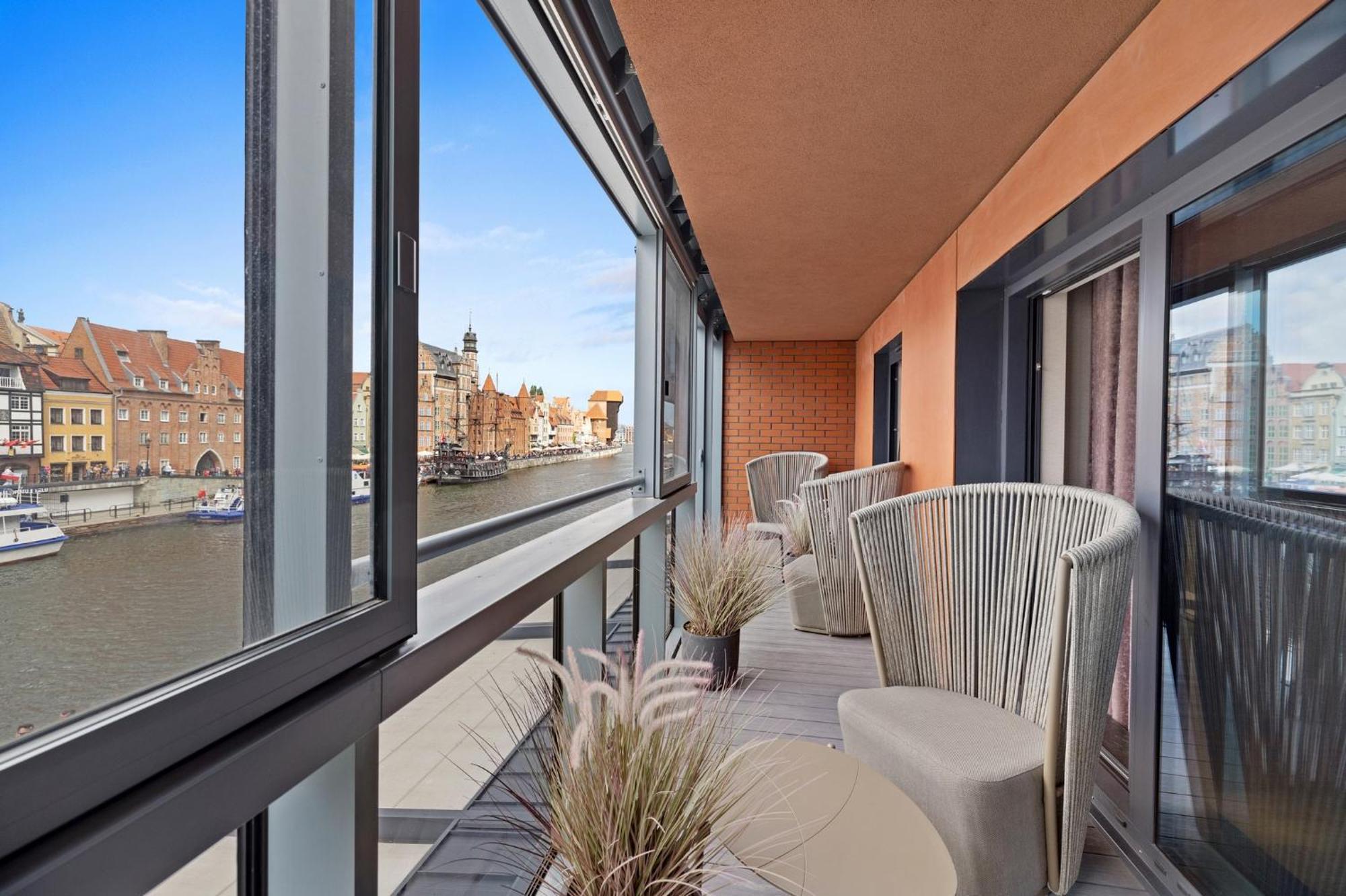 Rent Like - W Deo Plaza *