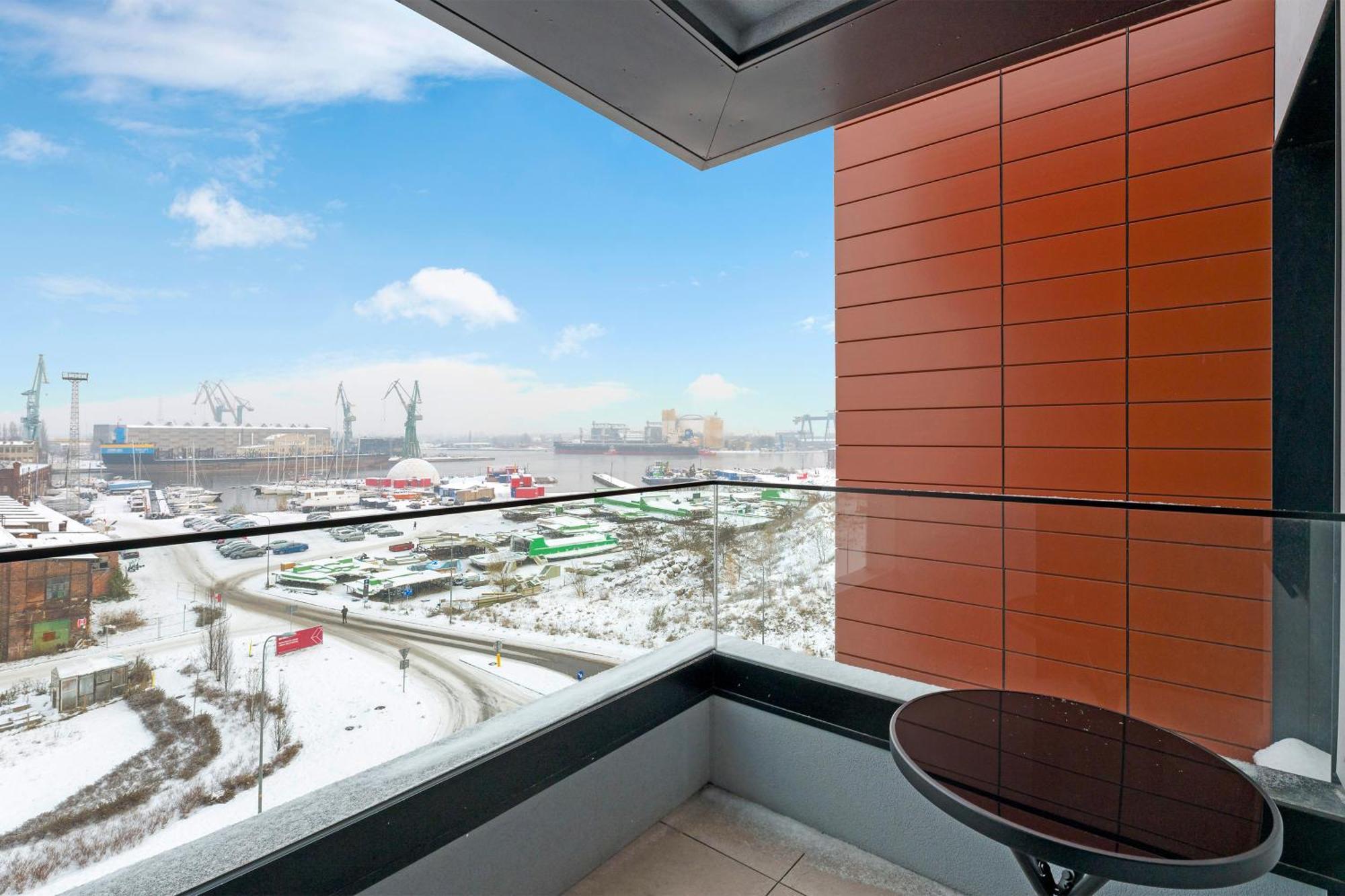 Doki Living By Blue Mandarin Parking & Foodhall Gdańsk