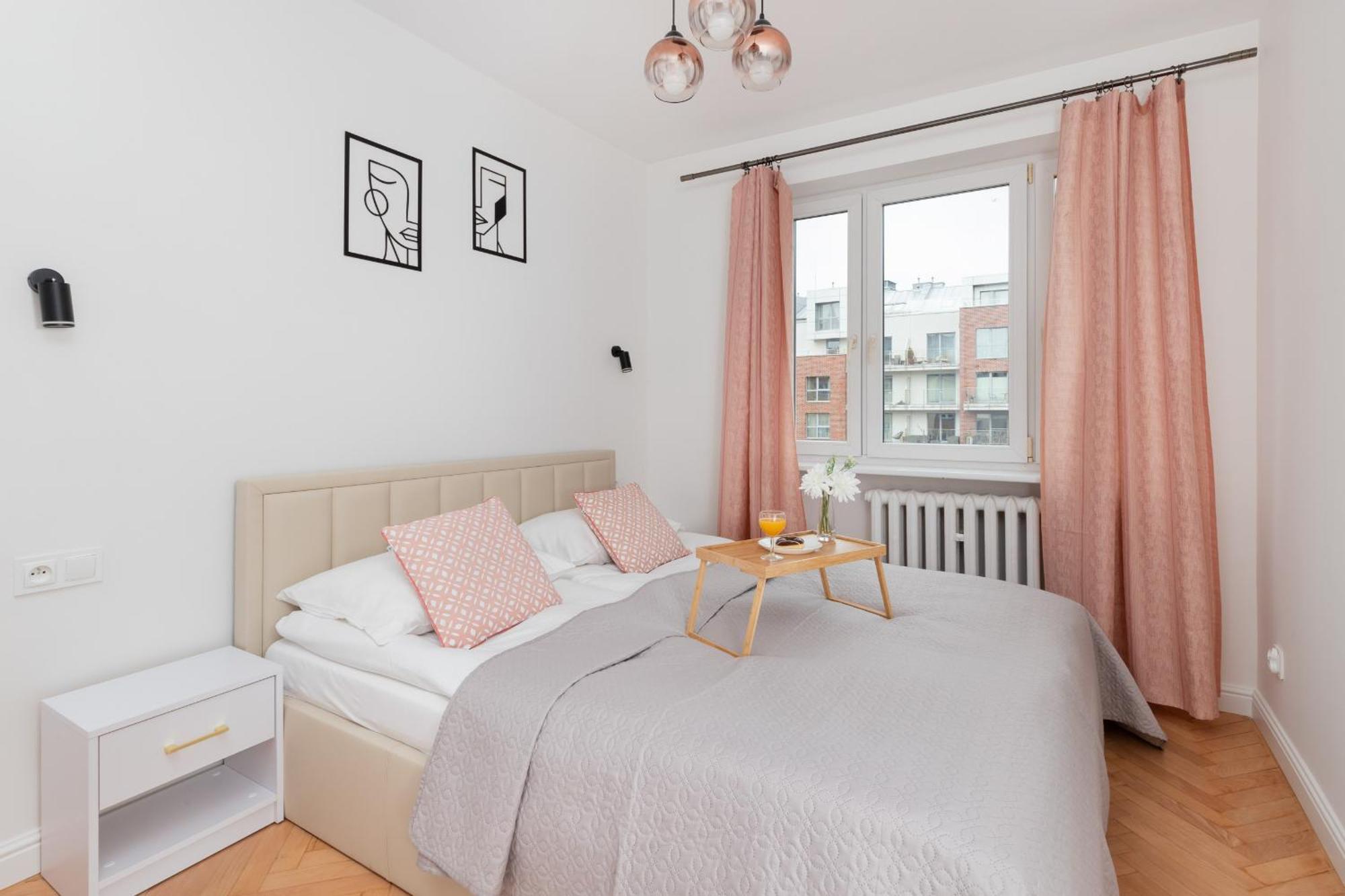 Stylish & Comfortable With Balcony In Central By Renters * Gdansk
