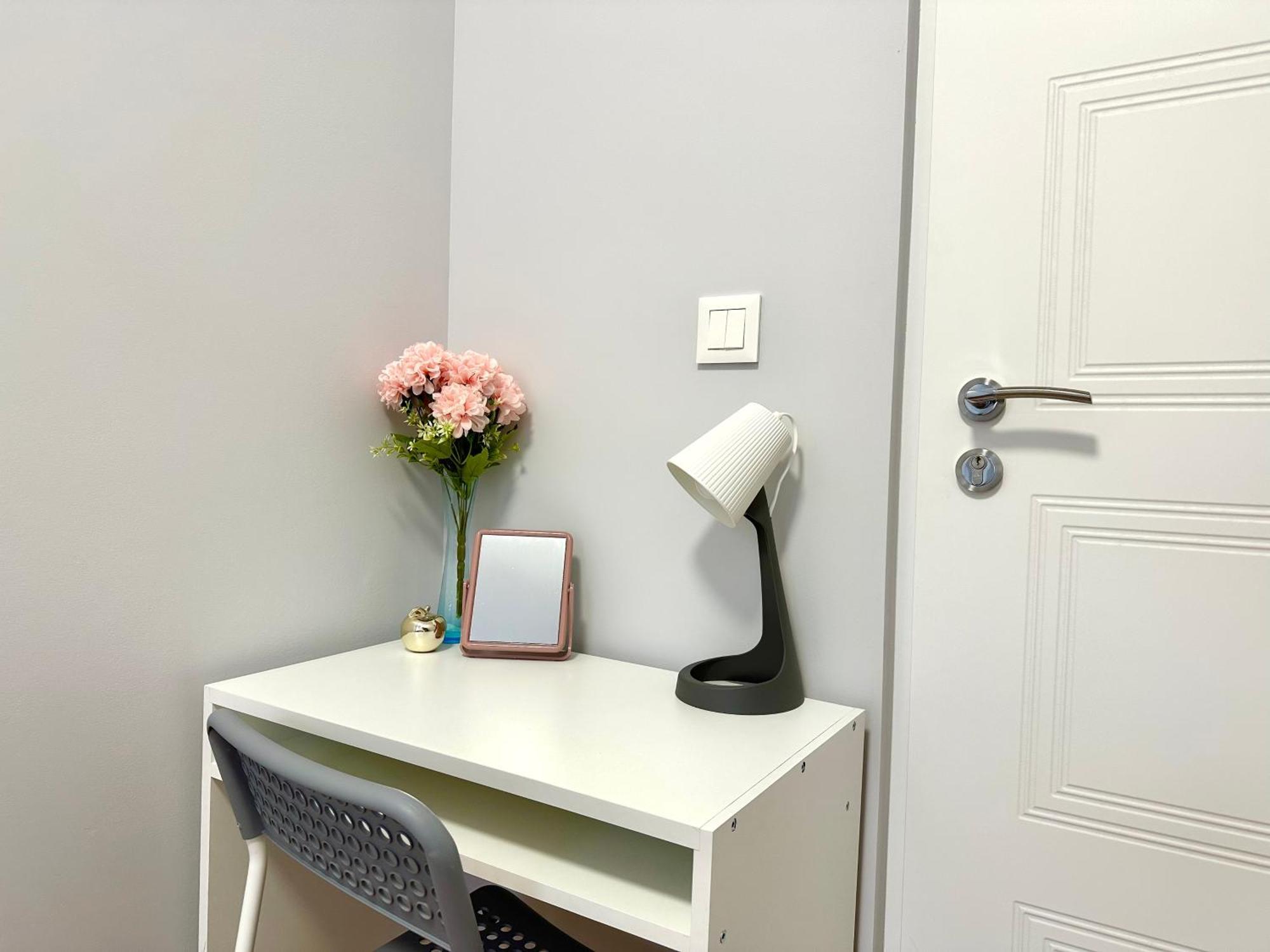 Mmrent Pink Homestay