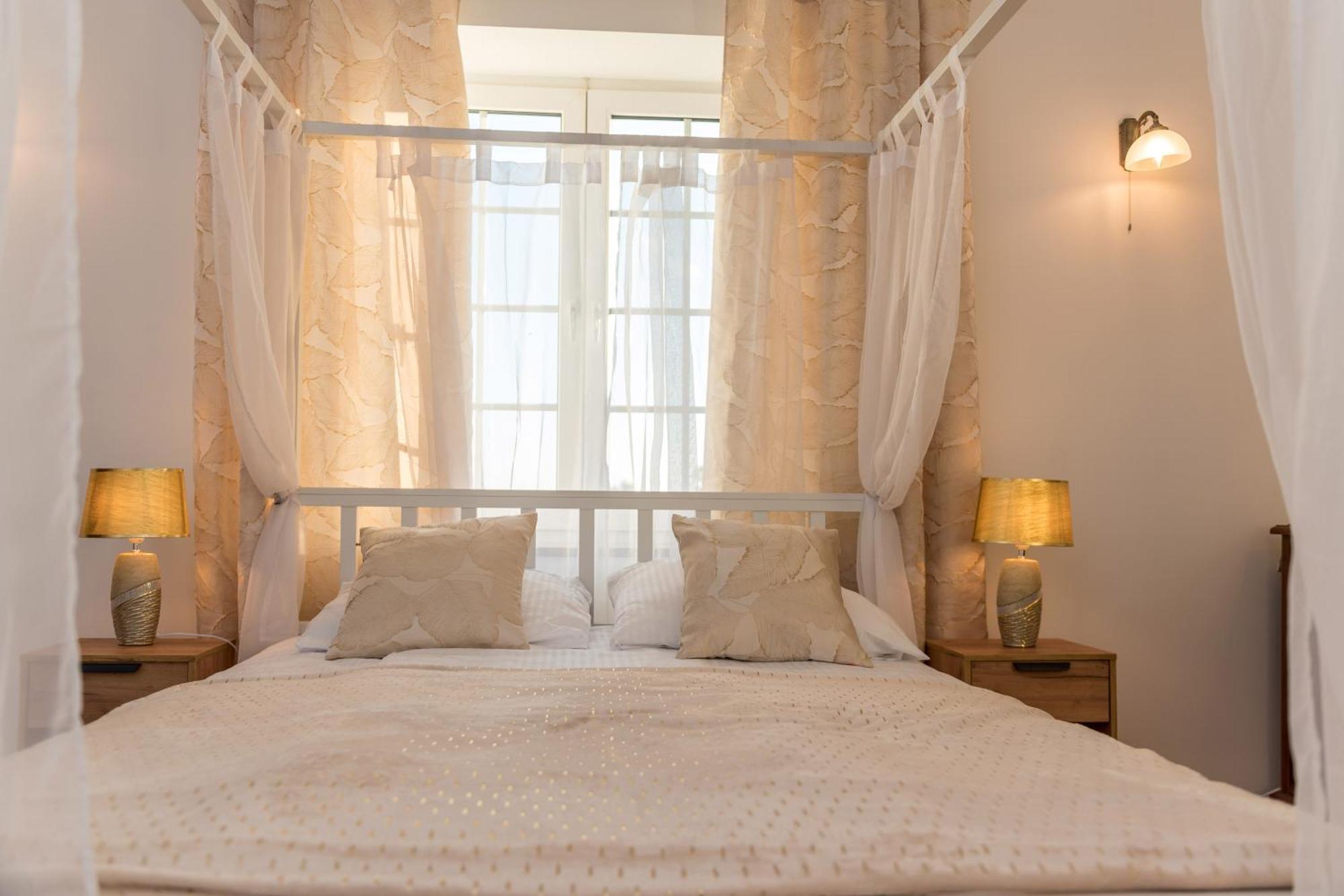 Dworek Krolewski Malgorzata Hotel apartamentowy
