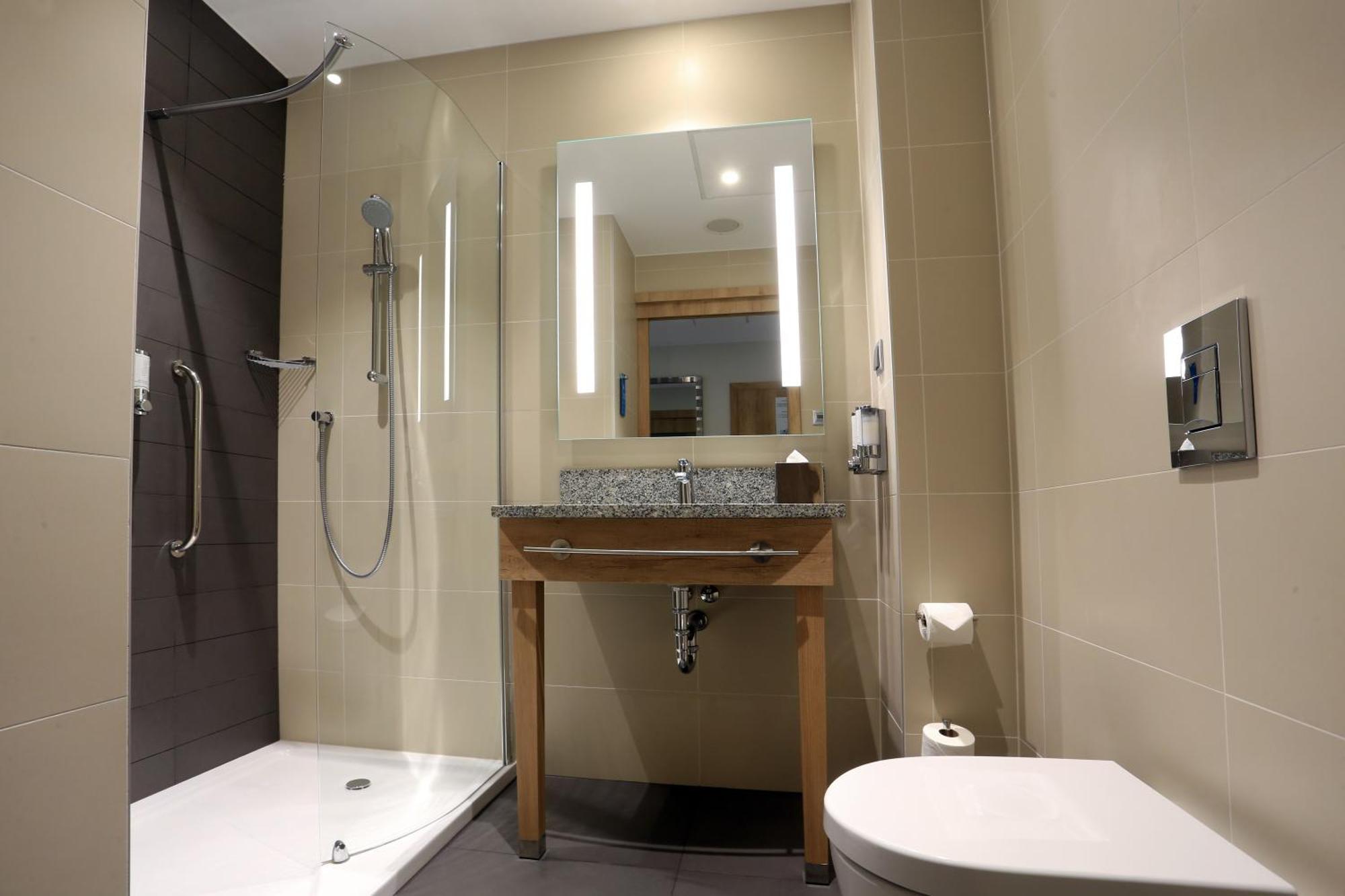 Hotel Hampton By Hilton Old Town 3*